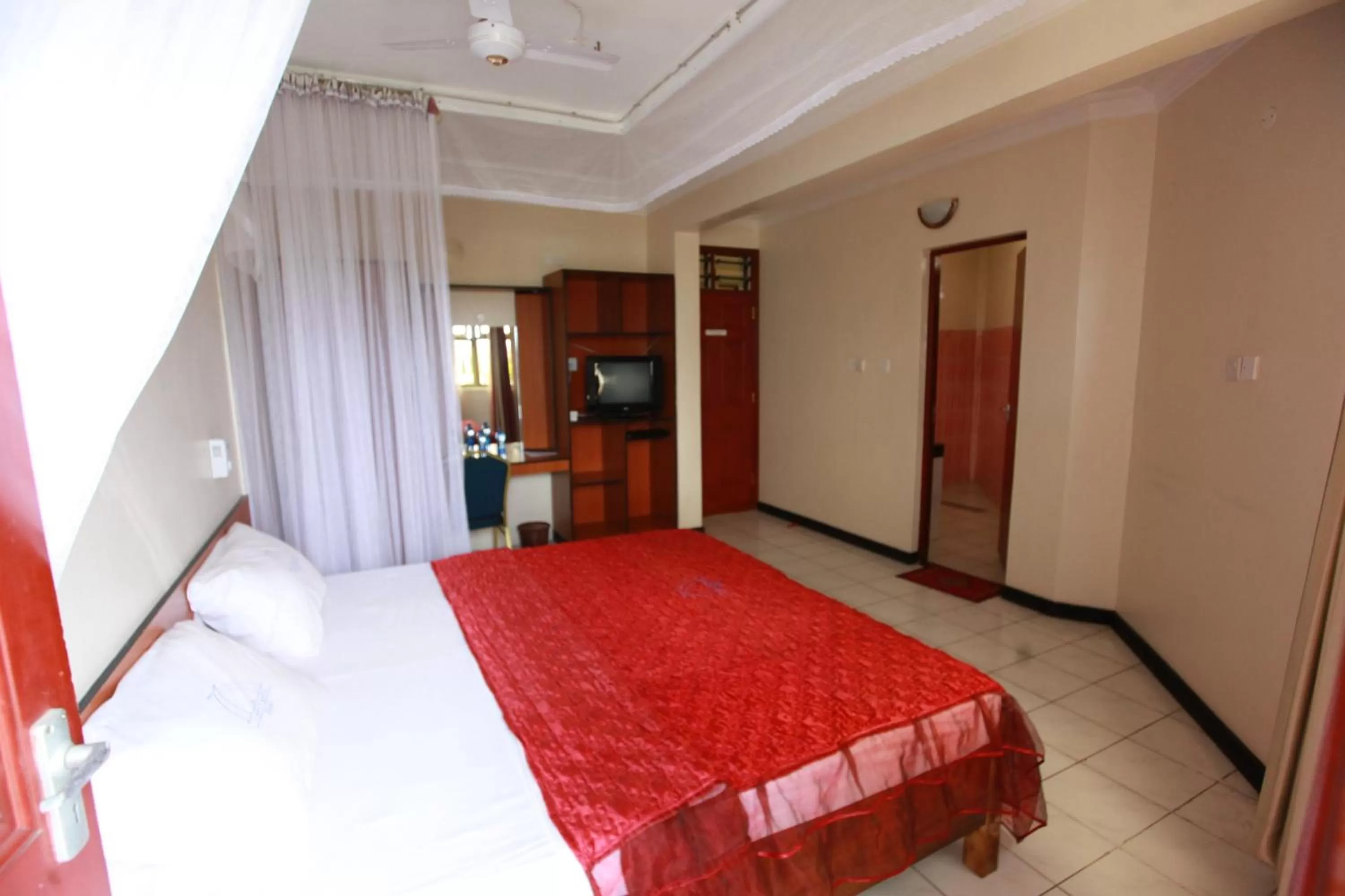 Bed in Coastgate Hotel