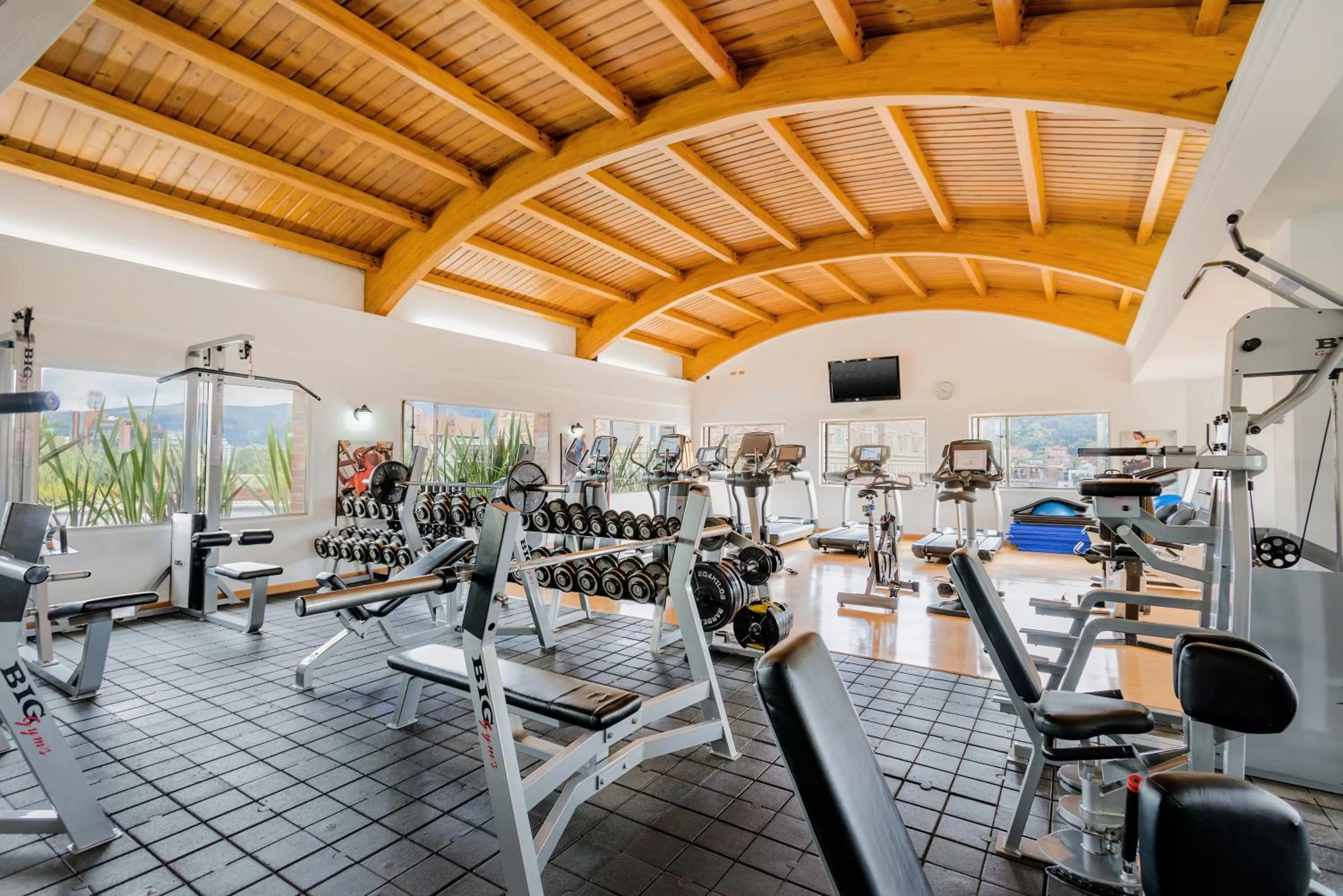 Fitness centre/facilities in Casa Dann Carlton Hotel & SPA