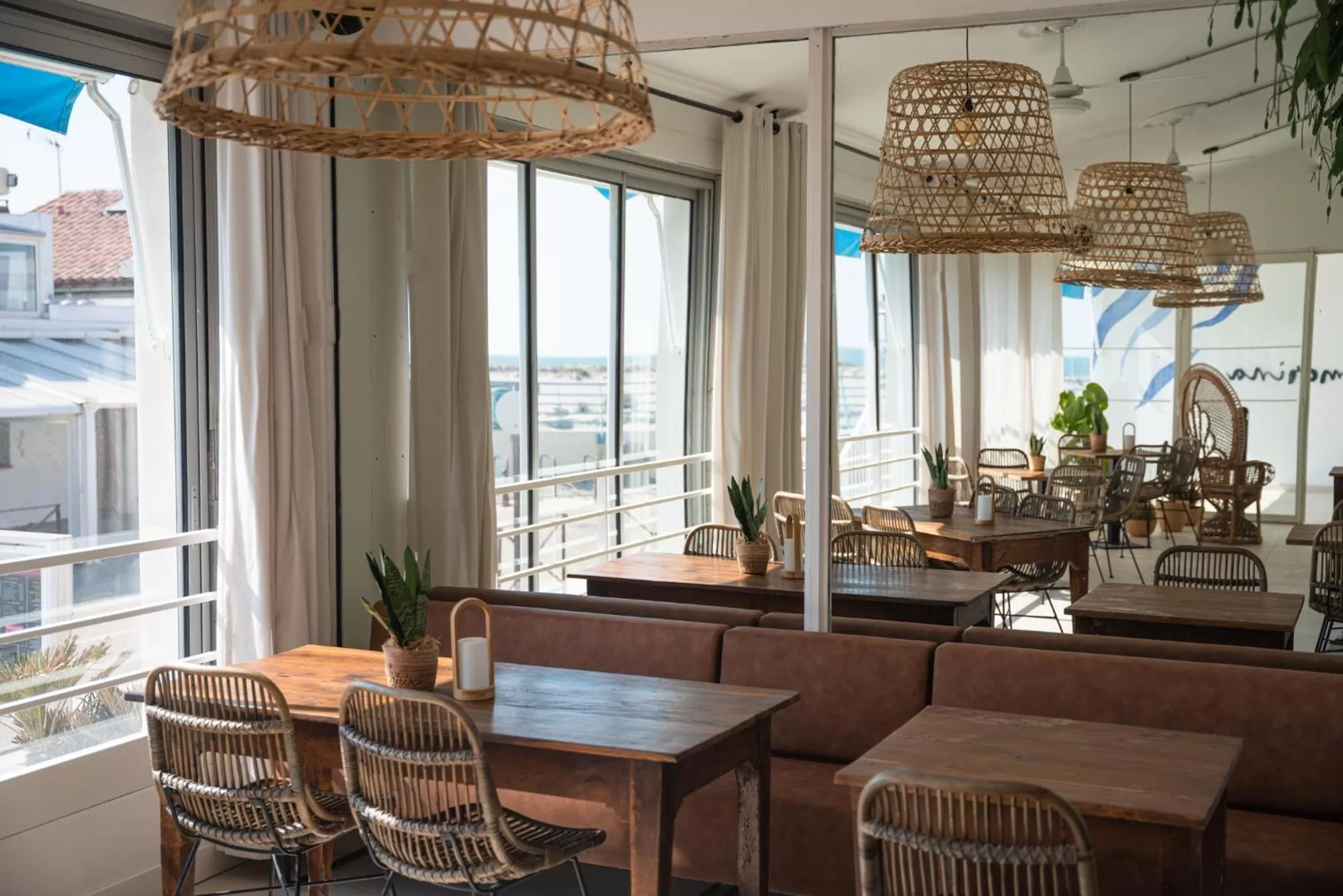 Restaurant/places to eat in Hôtel Casa Marina