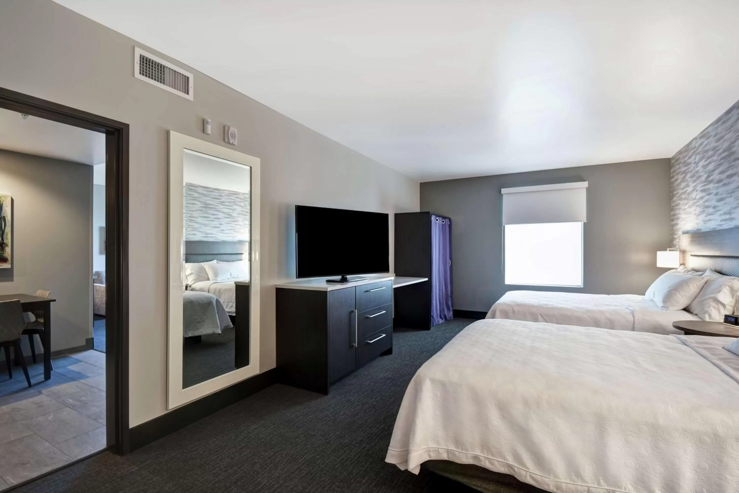 Bed in Home2 Suites by Hilton Los Angeles Montebello