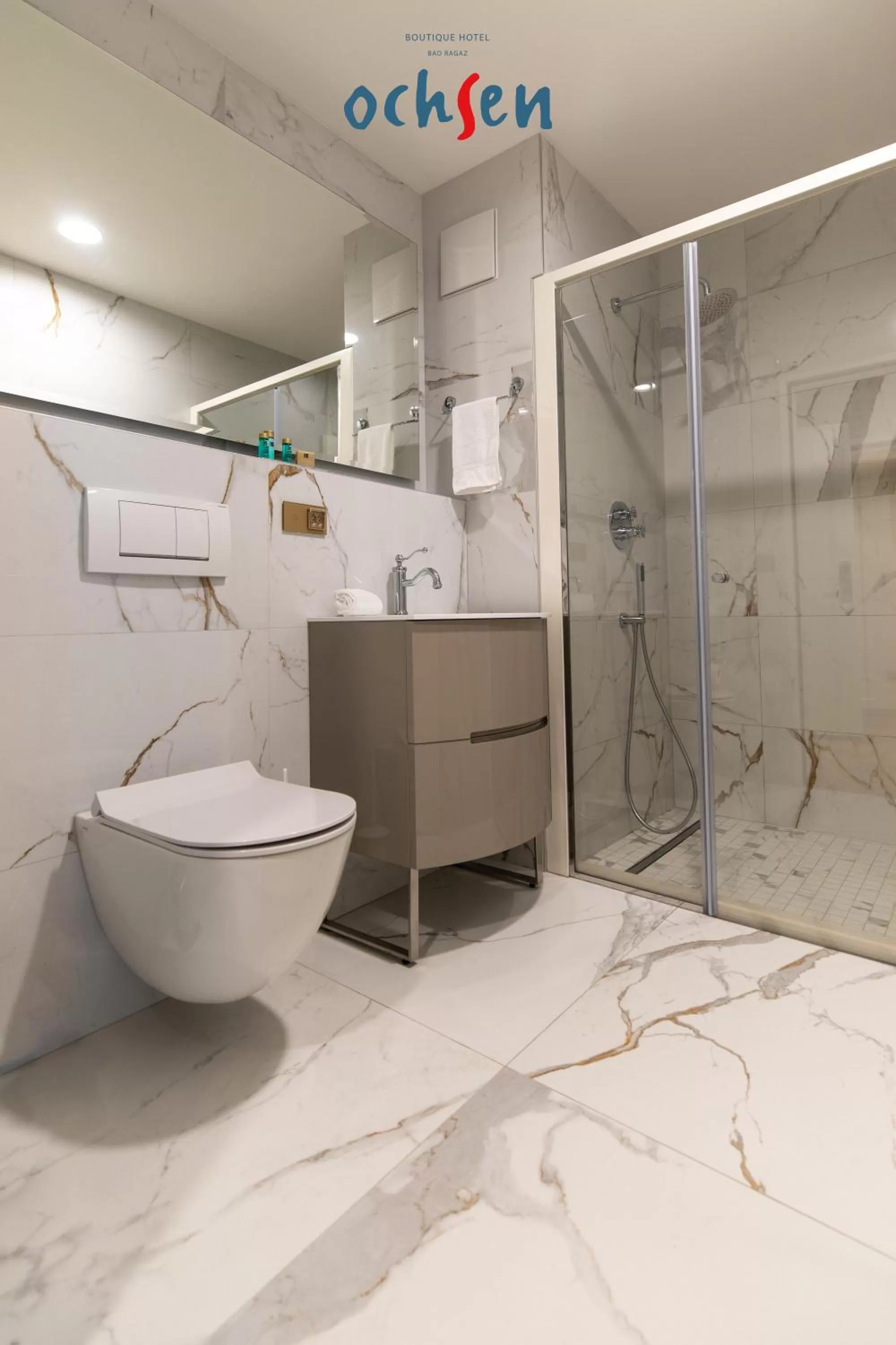 Shower in Boutique Hotel OchSen Self-Check-In