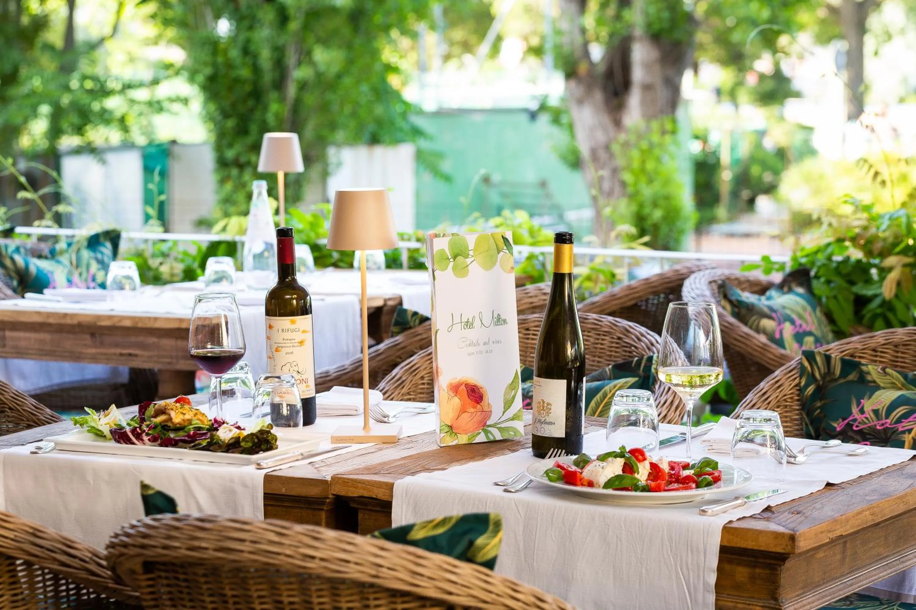 Restaurant/places to eat in Hotel Milton Rimini