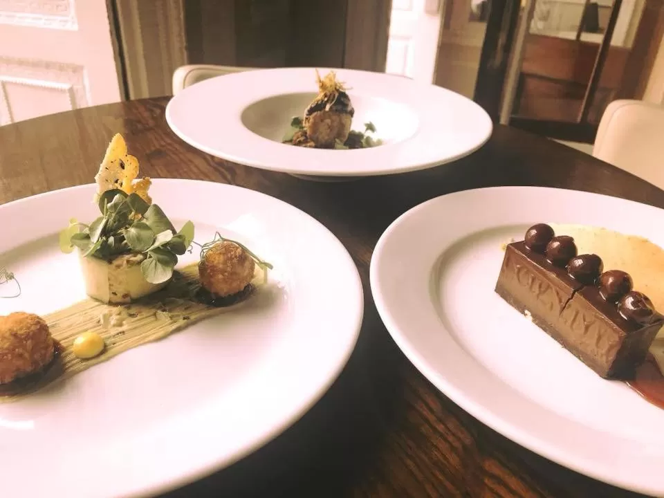 Restaurant/places to eat in Colwick Hall Hotel