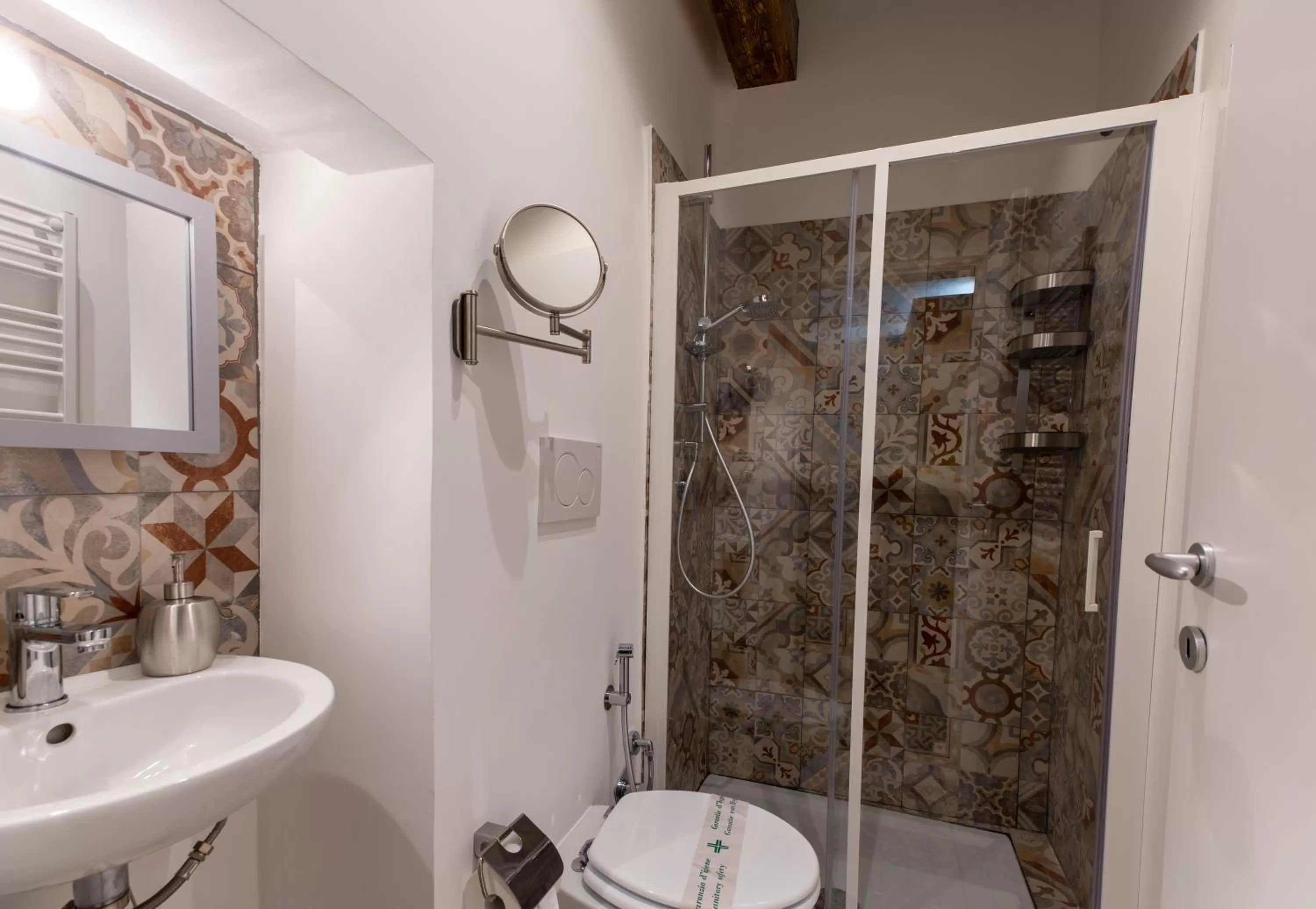Bathroom in B&B Ventisei Scalini A Trastevere