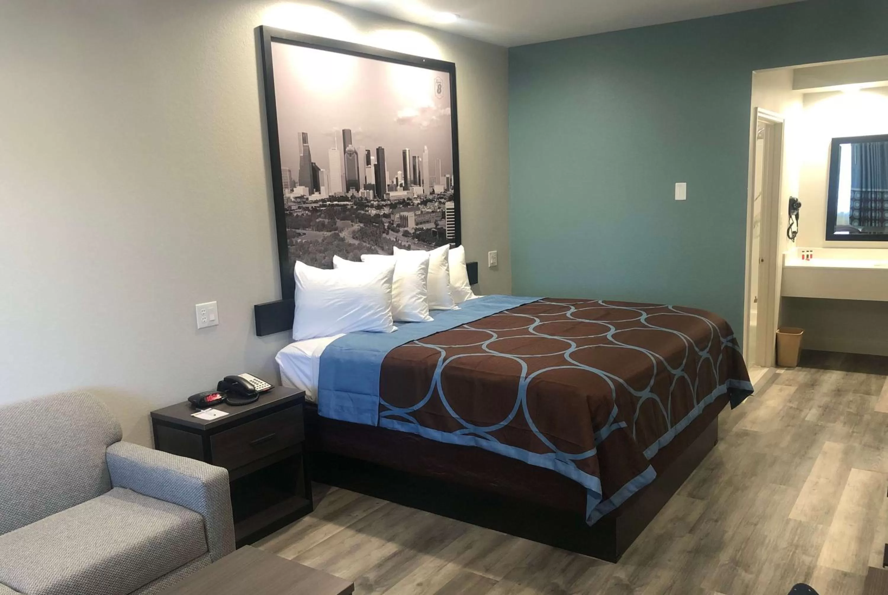 King Room - Non-Smoking in Super 8 by Wyndham Spring/North Houston