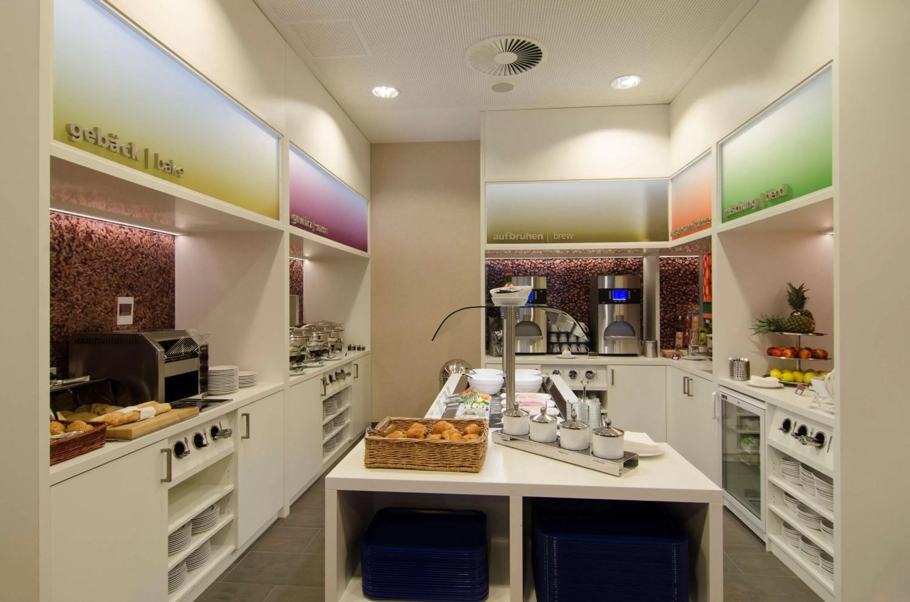 Breakfast in Hampton by Hilton Nürnberg City Center