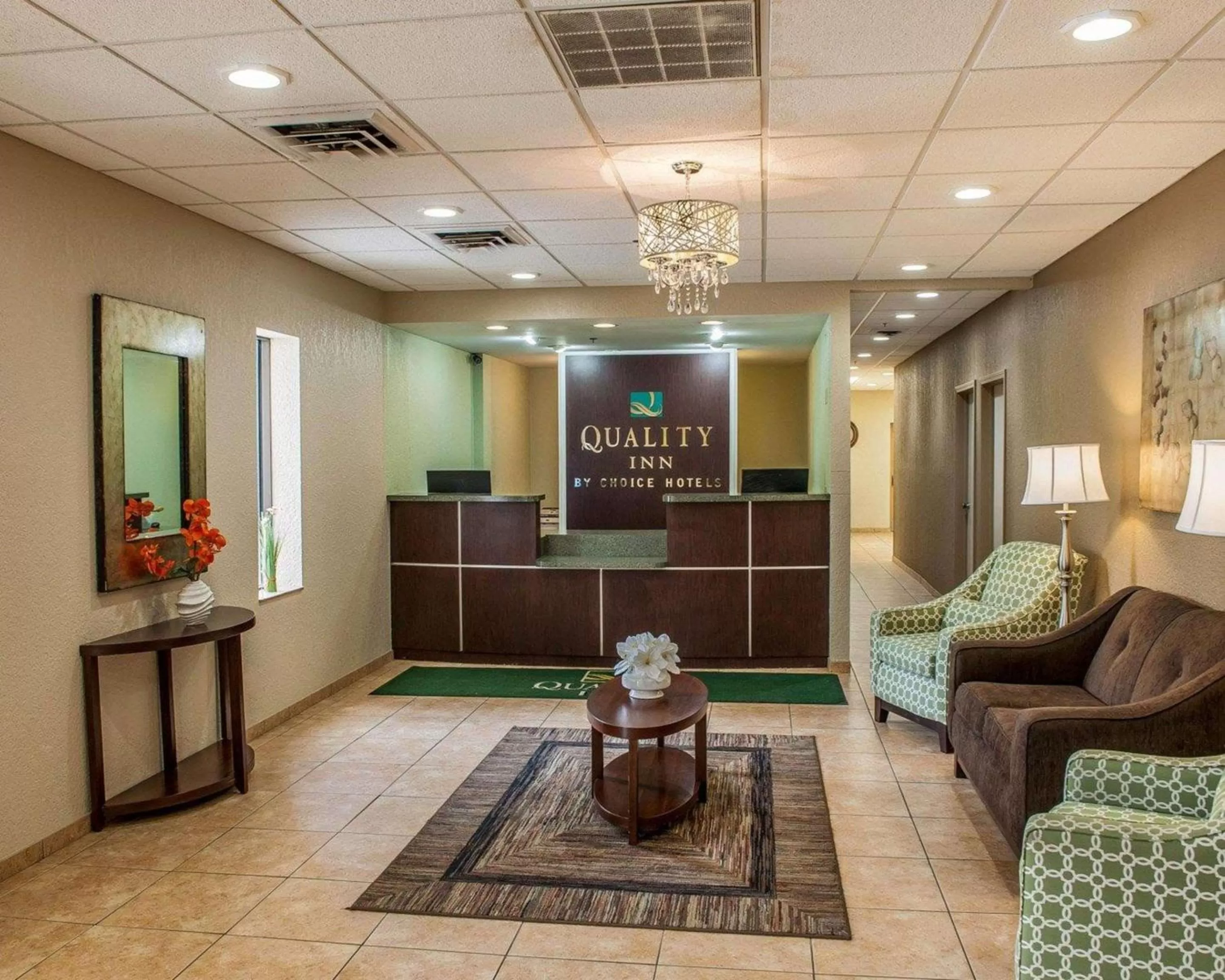 Lobby or reception in Quality Inn Huntingburg - Jasper