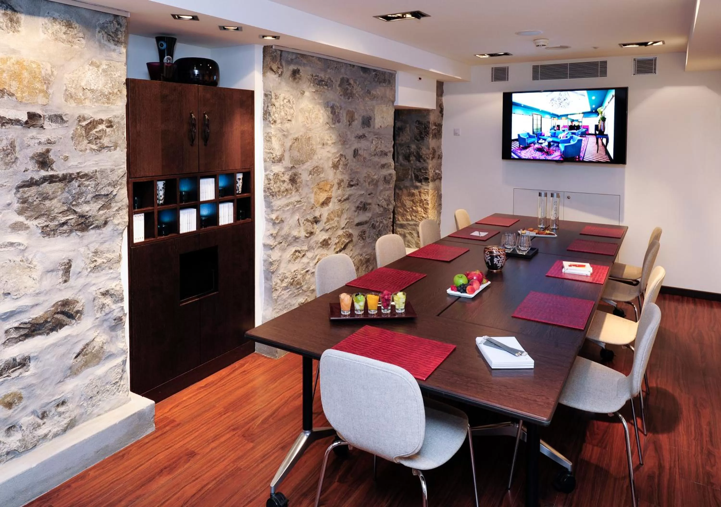 Business facilities in Hôtel Tiffany by Fassbind