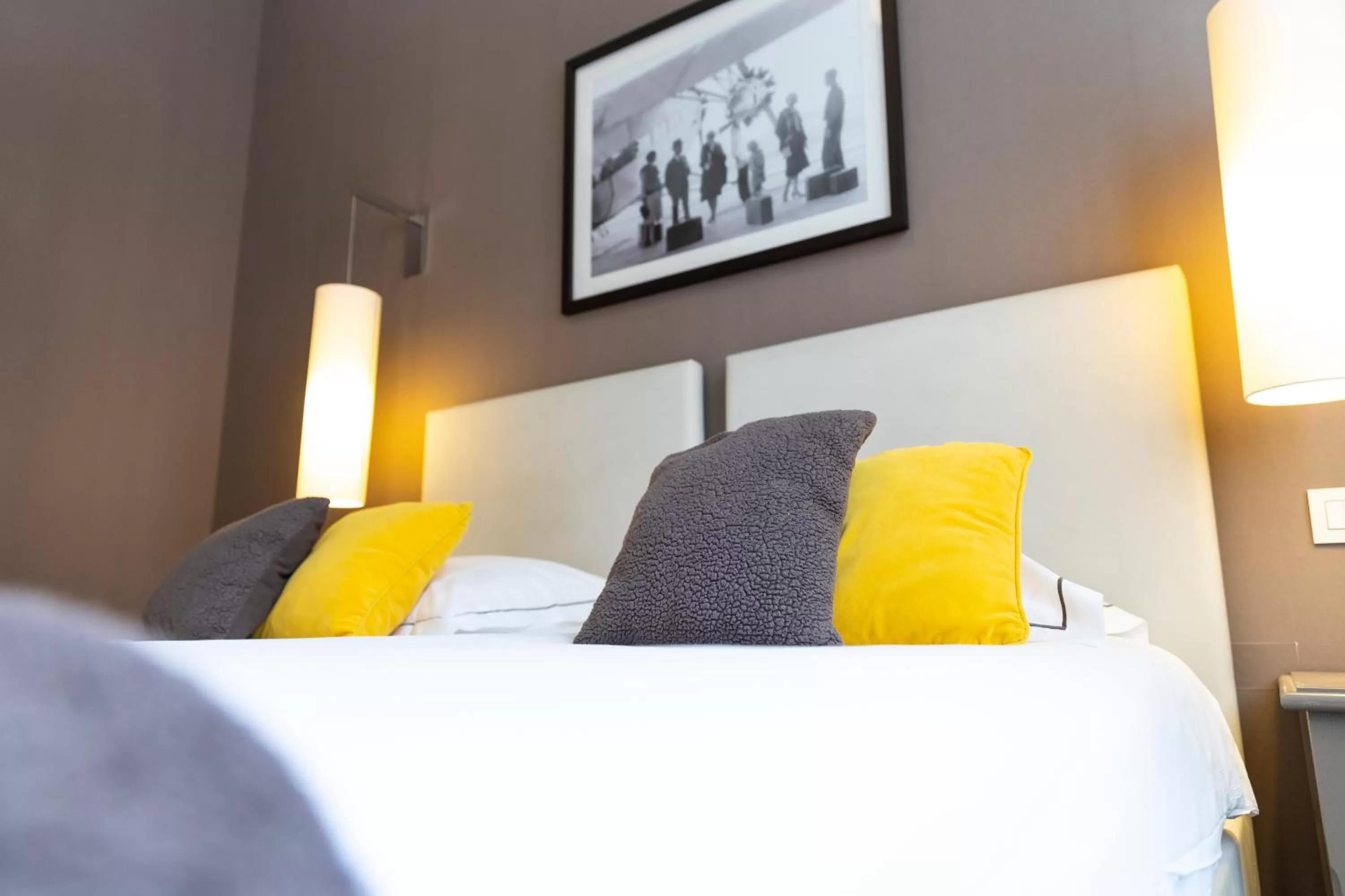 Bedroom, Bed in Hotel Made In Louise