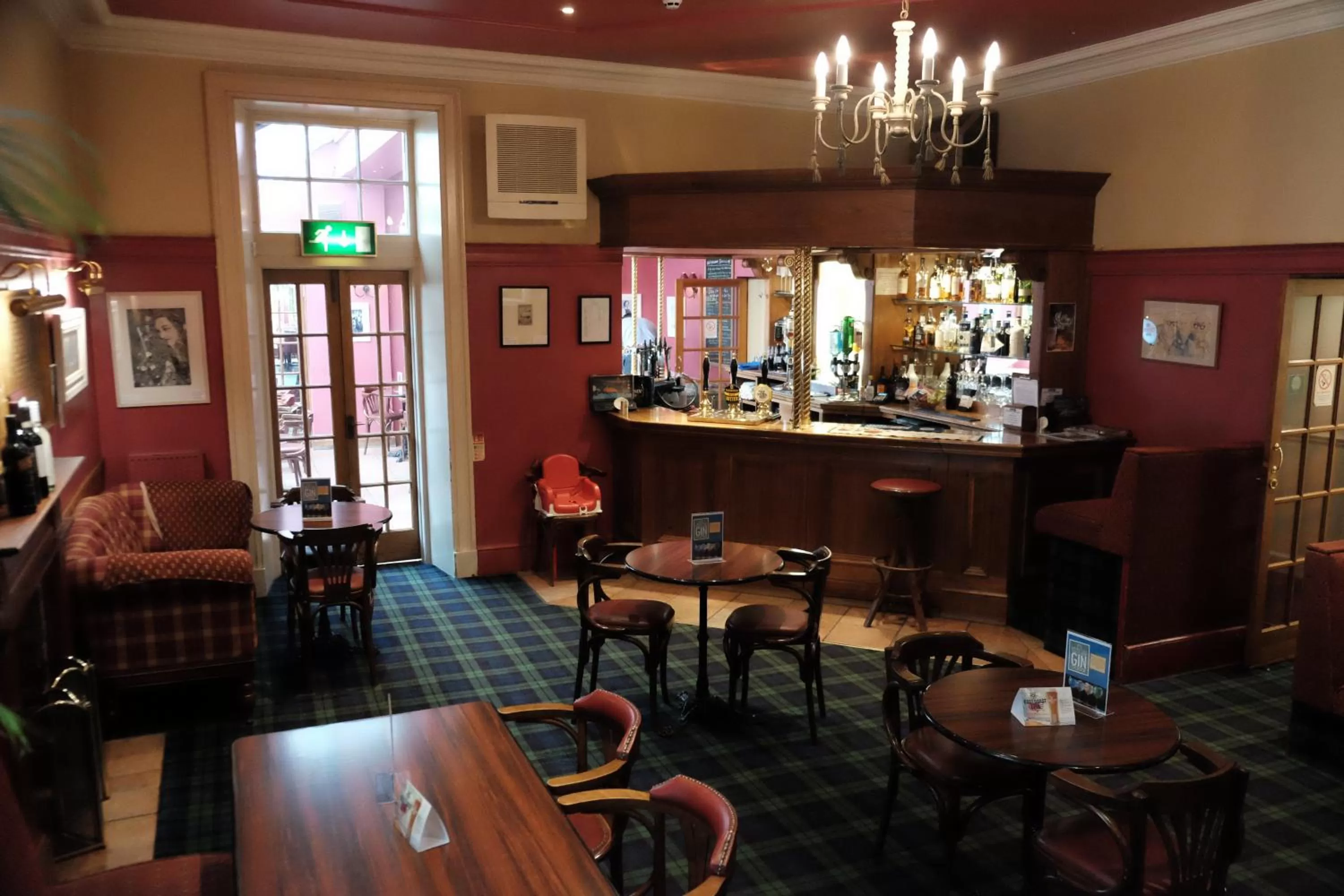 Lounge or bar in Selkirk Arms Hotel