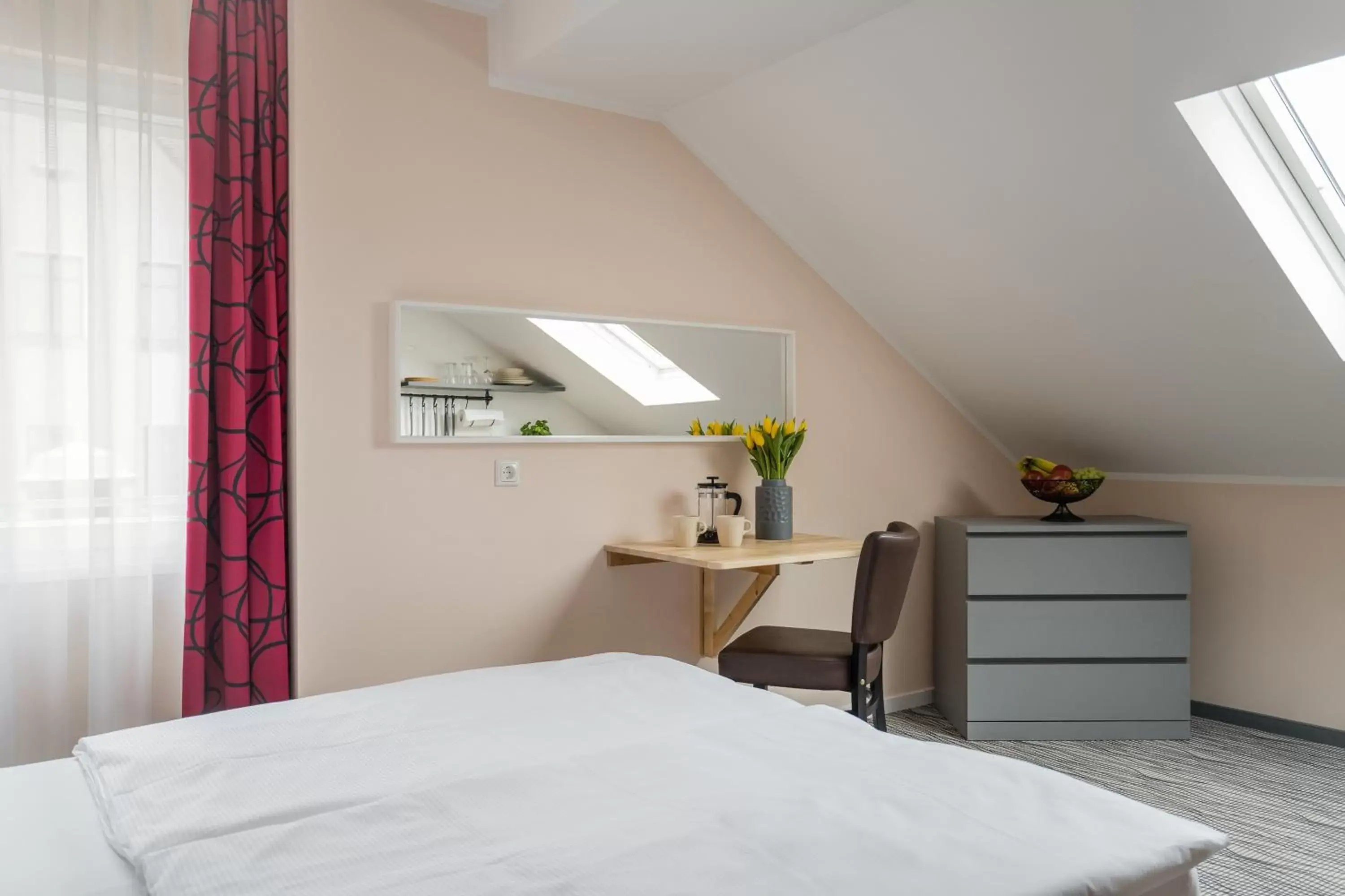 Double Room in Point Hotel Apartments and Rooms Double Room in Point Hotel Apartments and Rooms