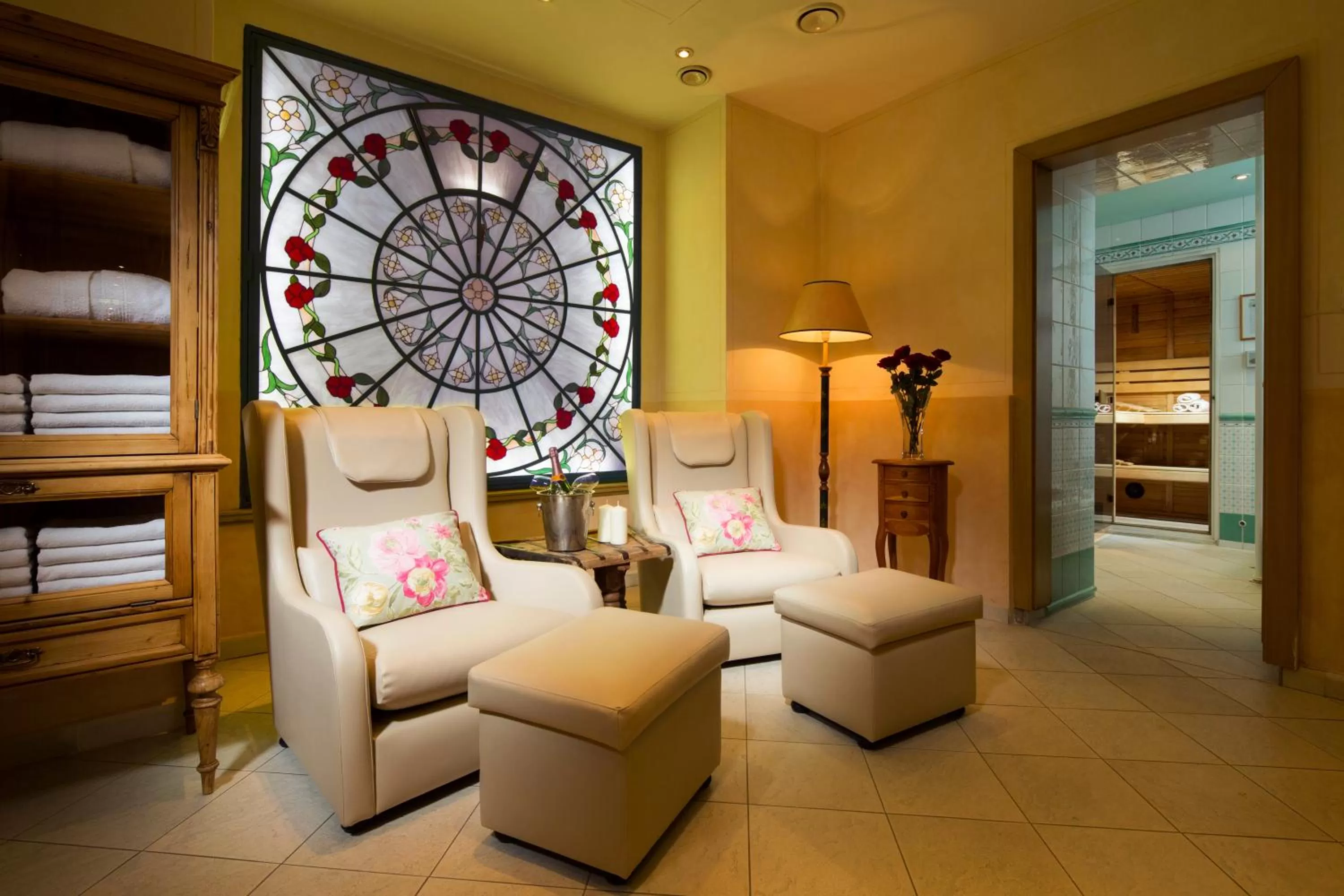 Spa and wellness centre/facilities, Bed in Hotel Julian