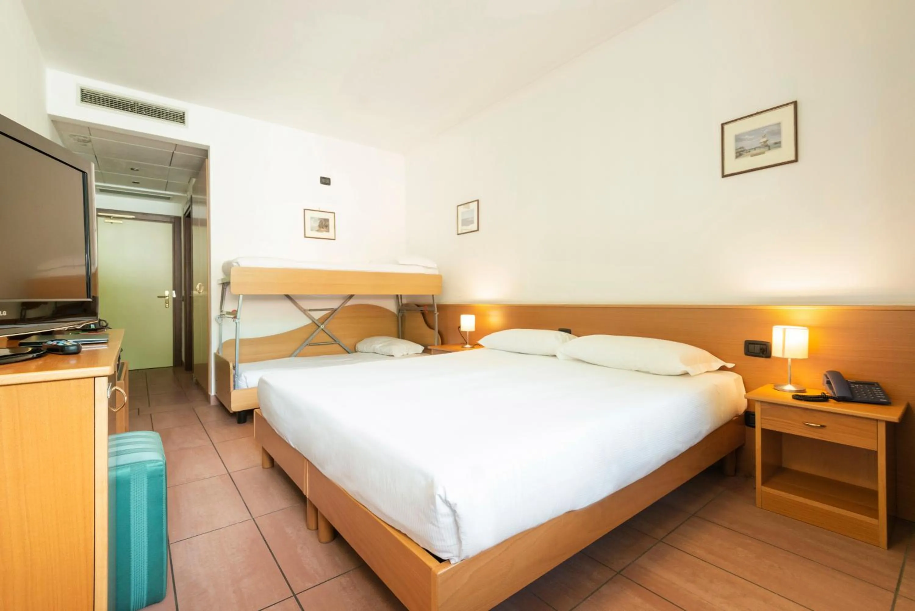 bunk bed, Bed in Park Hotel Abbadia