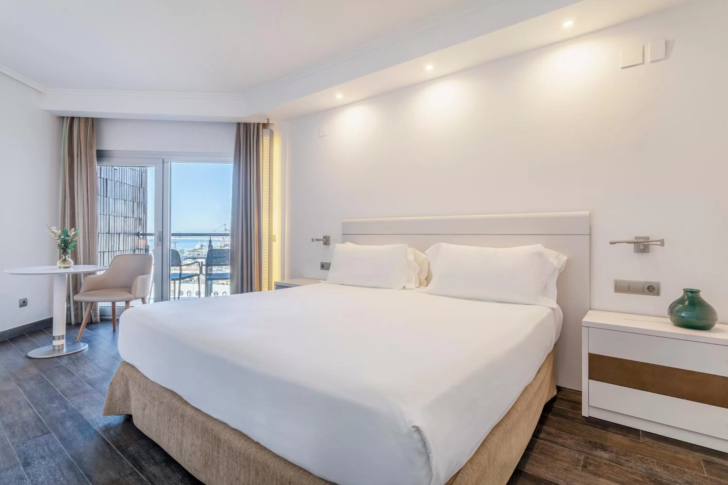 Bed in INNSiDE by Meliá Alicante Porta Maris