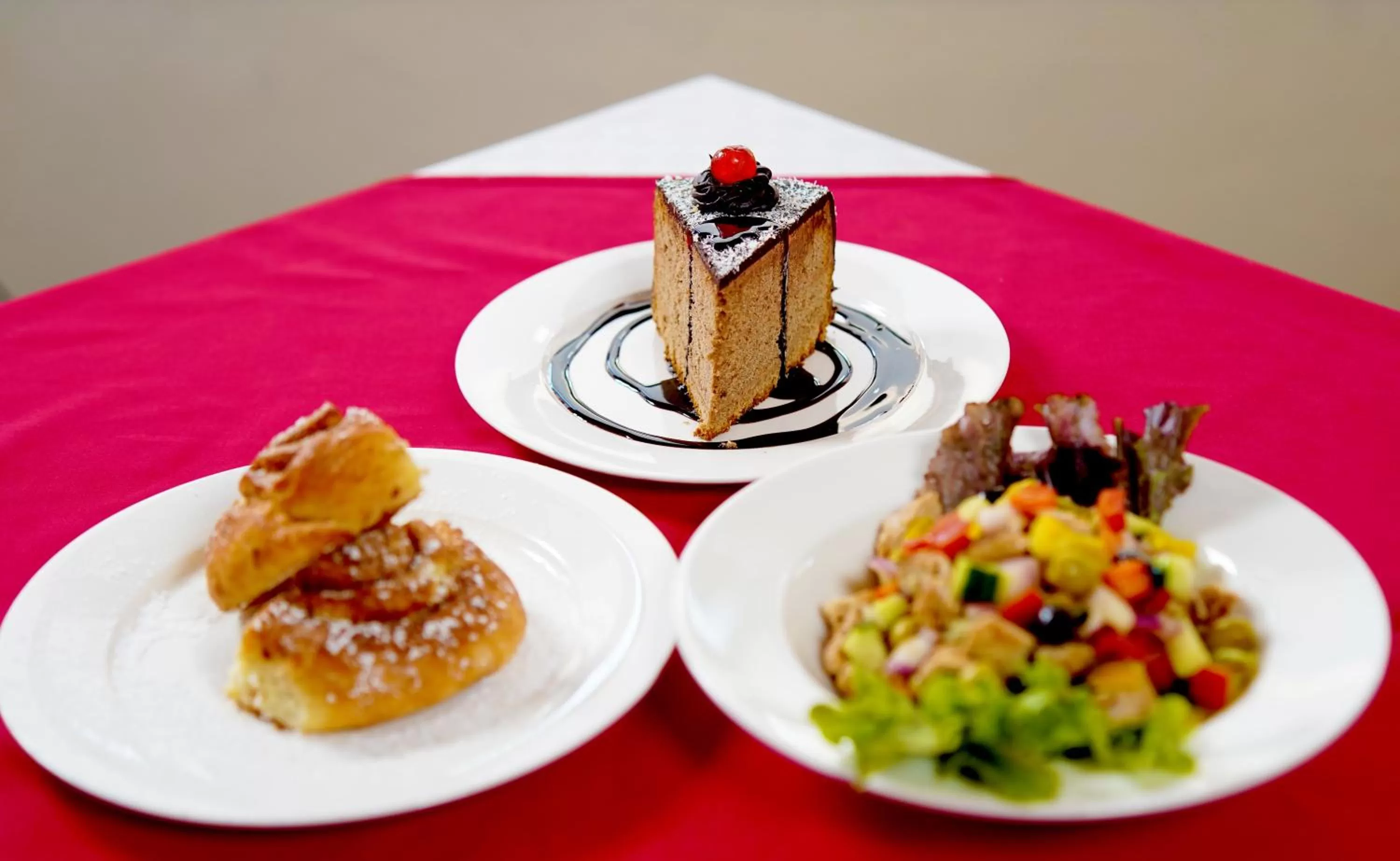 Restaurant/places to eat in After 40 Hotel