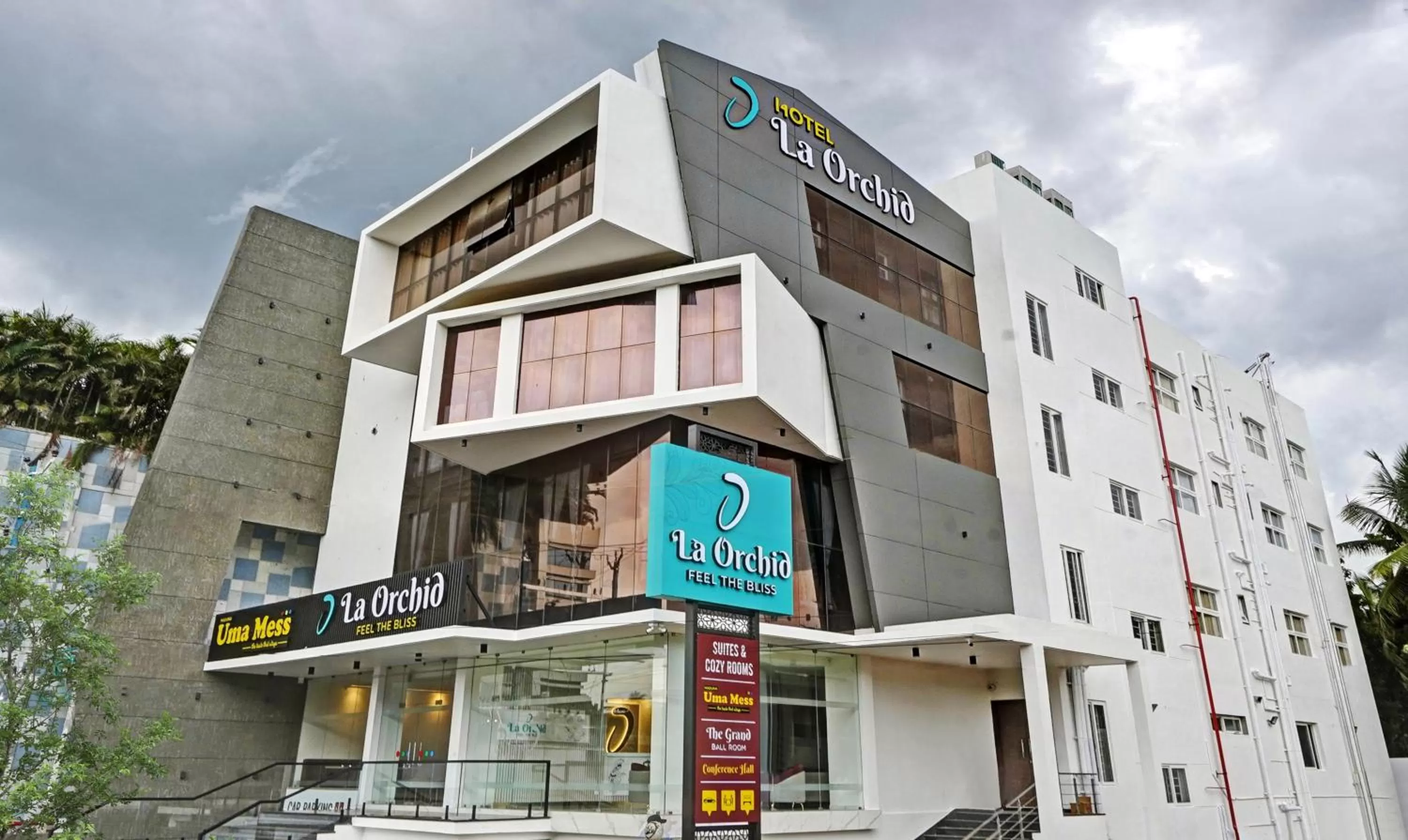 Property building in Treebo Premium La Orchid, Big Temple