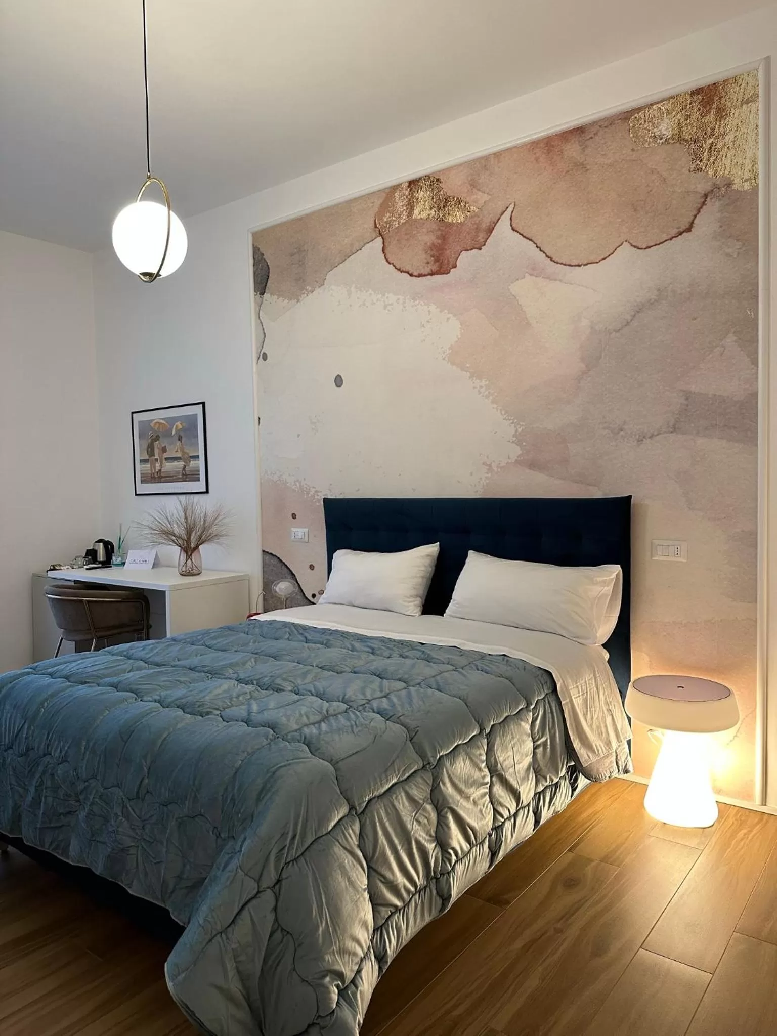 Bed in Cas’ A Mare - Beachfront Luxury Suites