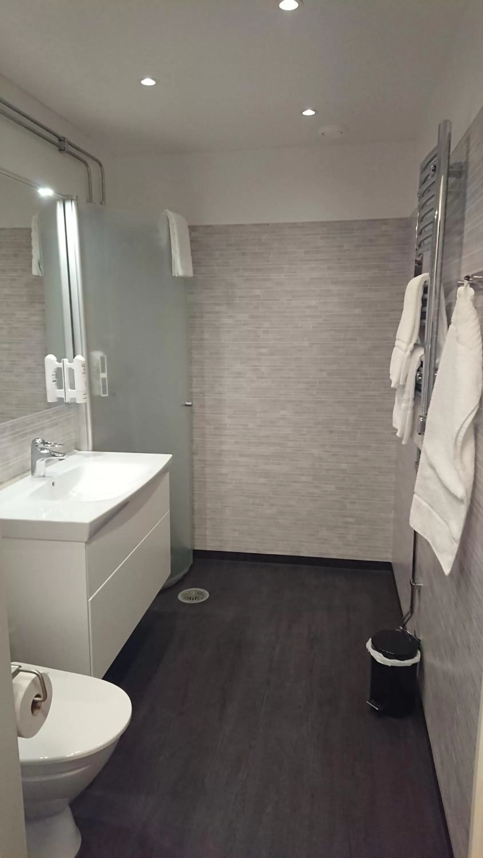 Bathroom in Best Western Centralhotellet