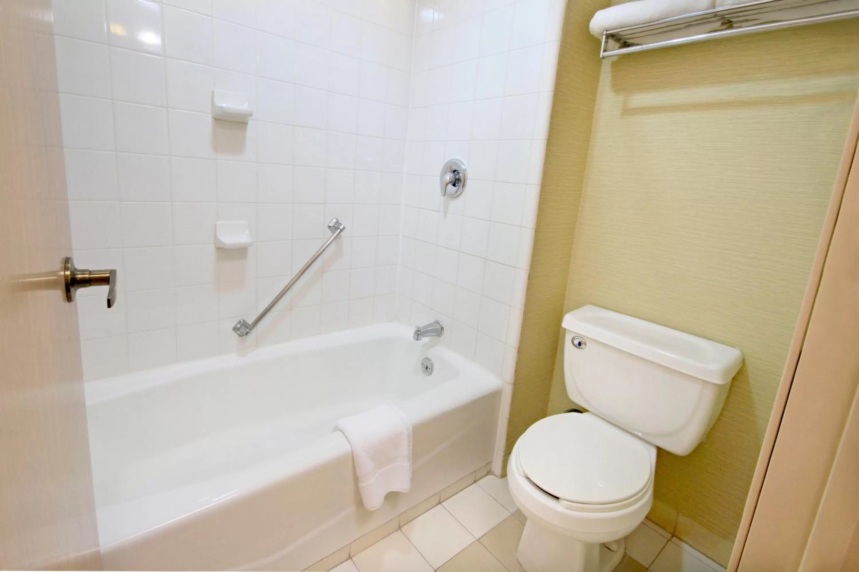 Photo of the whole room in Holiday Inn Monclova by IHG