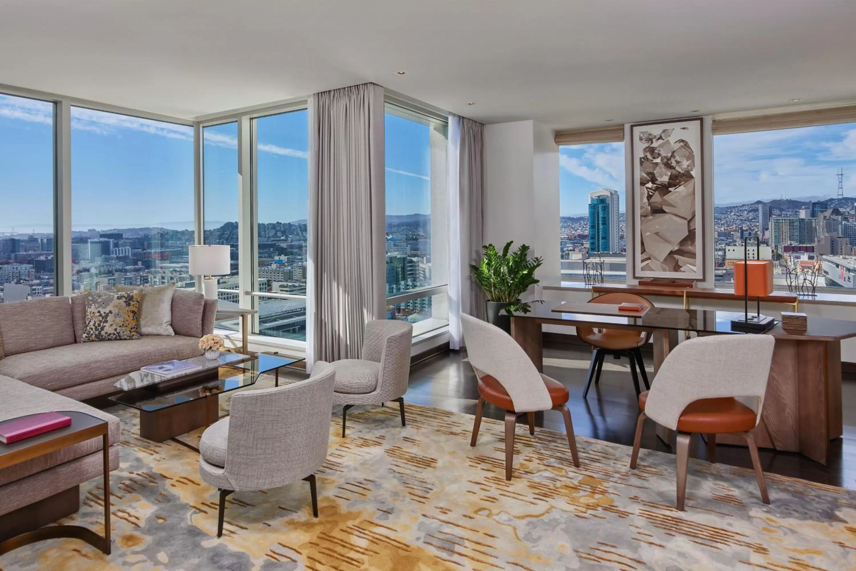 Photo of the whole room in The St. Regis San Francisco