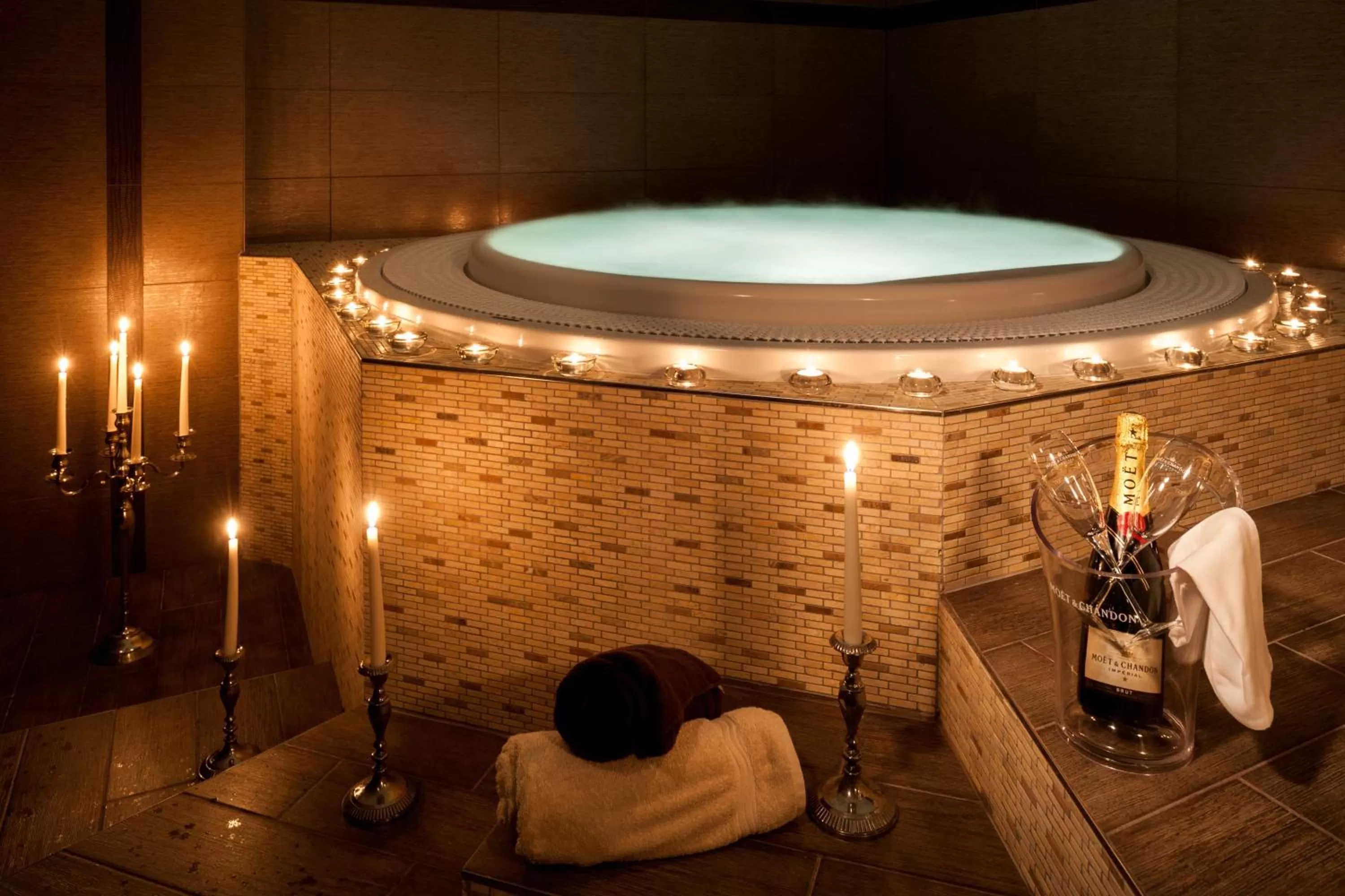 Hot Tub in Hotel Štekl