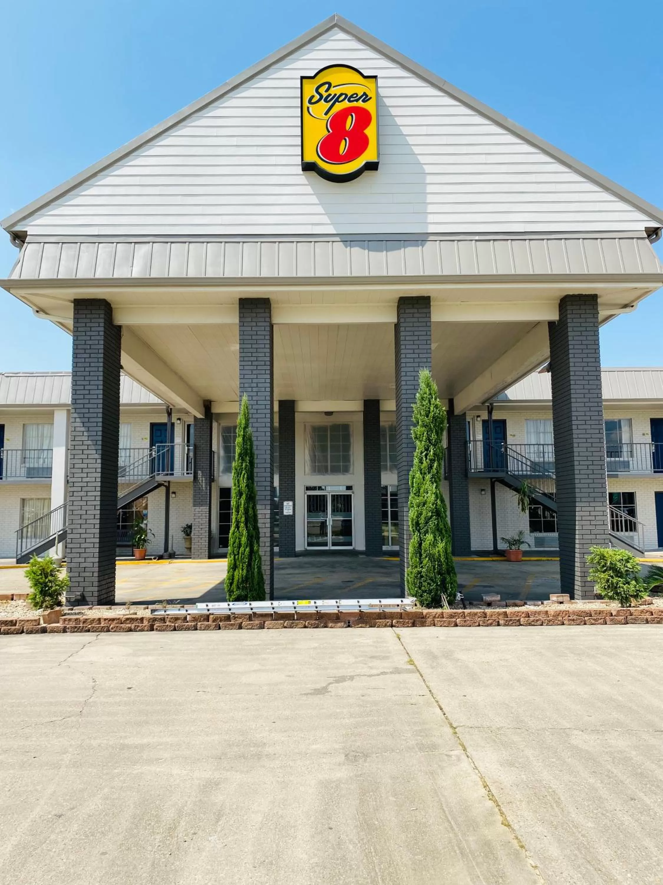 Property building in Super 8 by Wyndham New Iberia