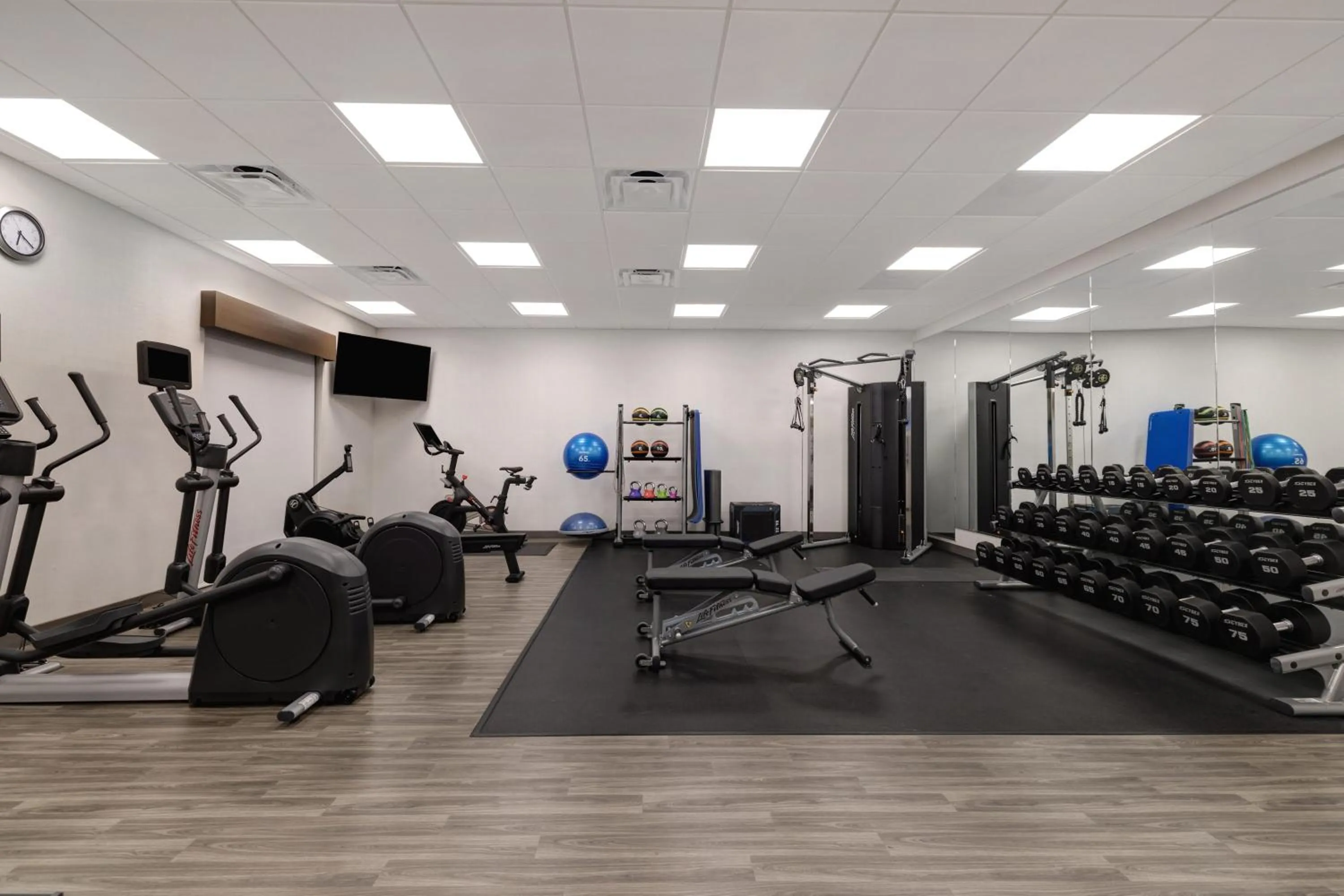 Fitness centre/facilities in Hampton Inn Chicago Orland Park
