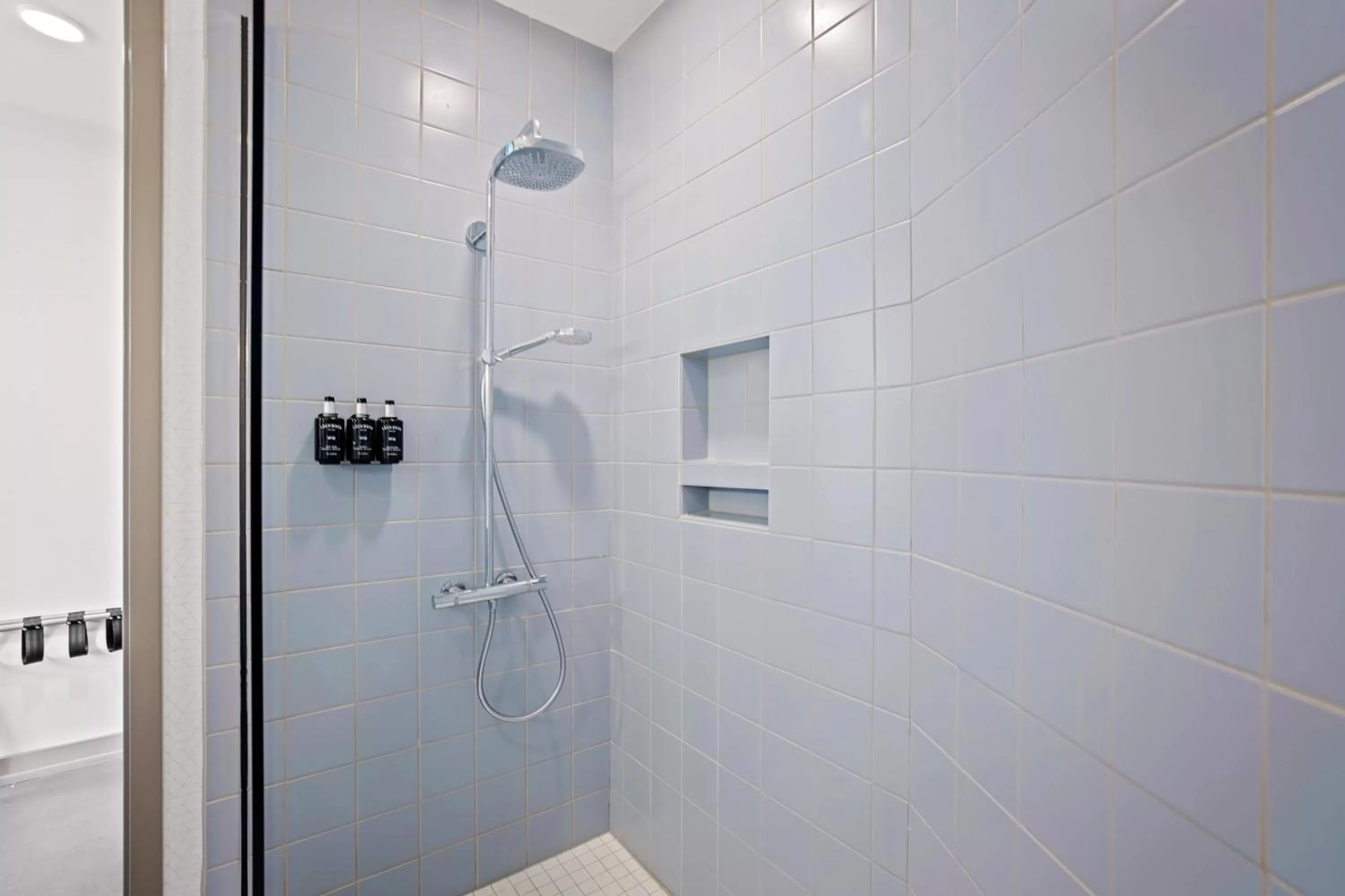 Bathroom in Harthall Hotel