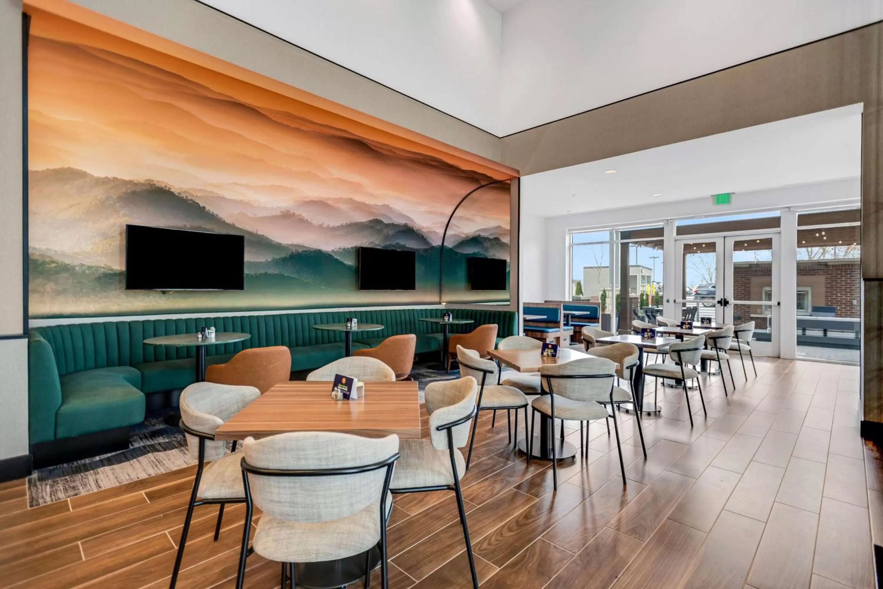 Restaurant/places to eat in DoubleTree by Hilton Asheville Downtown