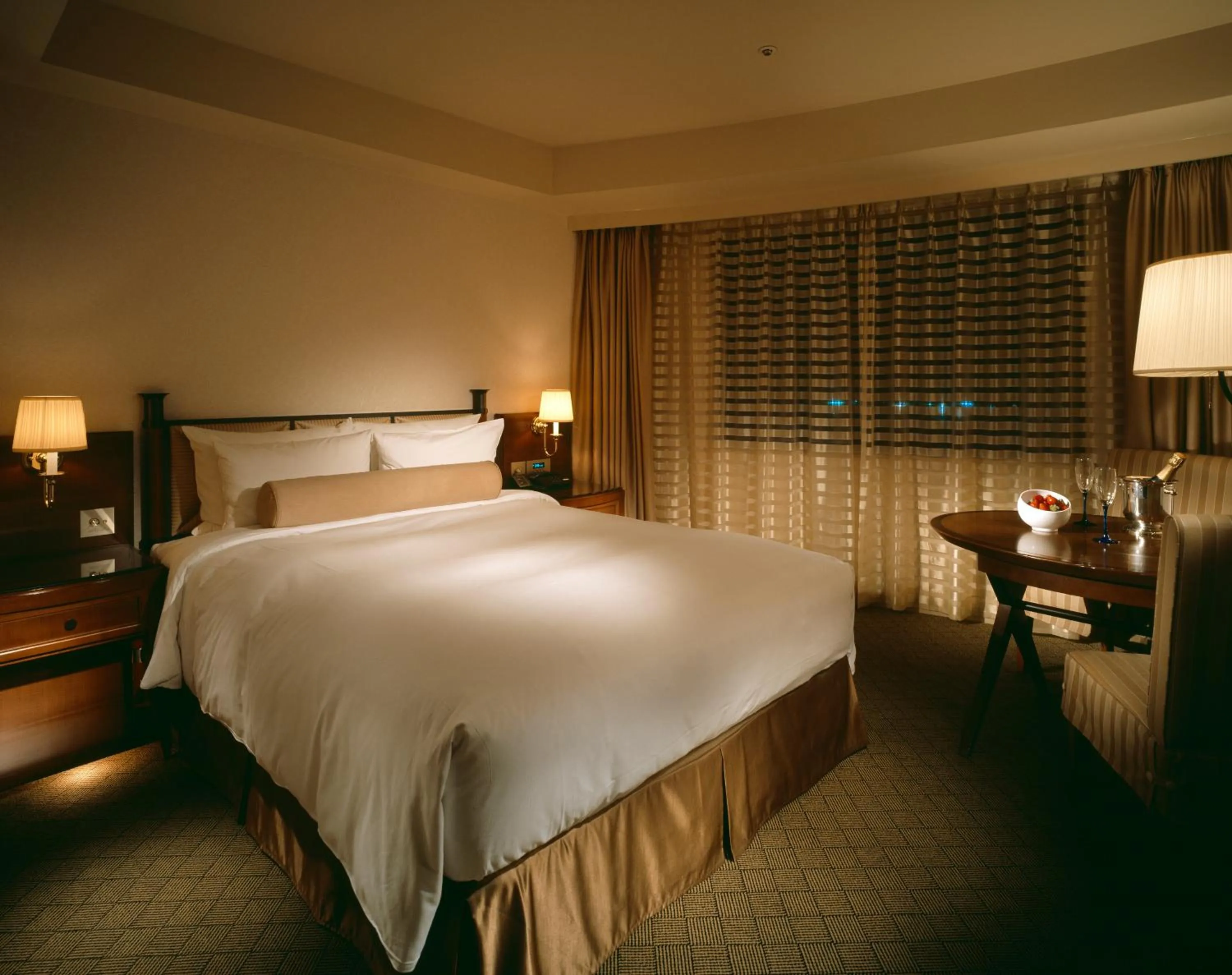 Photo of the whole room, Bed in Miyako Hotel Gifu Nagaragawa