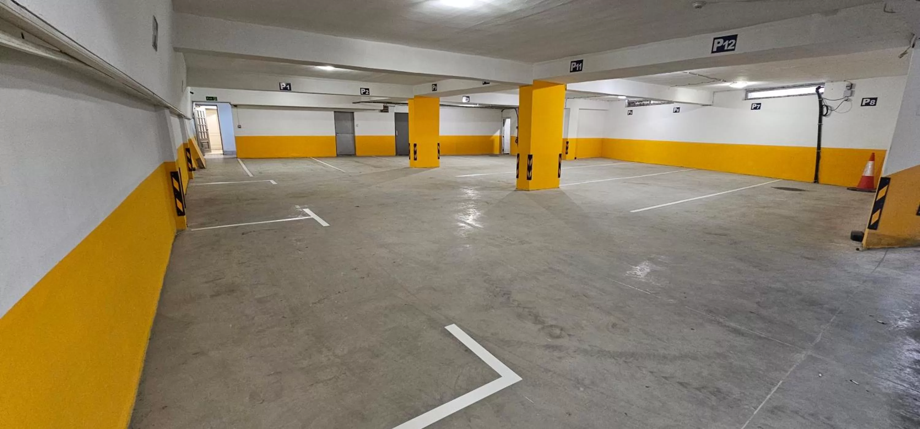 Property building, Banquet Facilities in Hotel Fontana