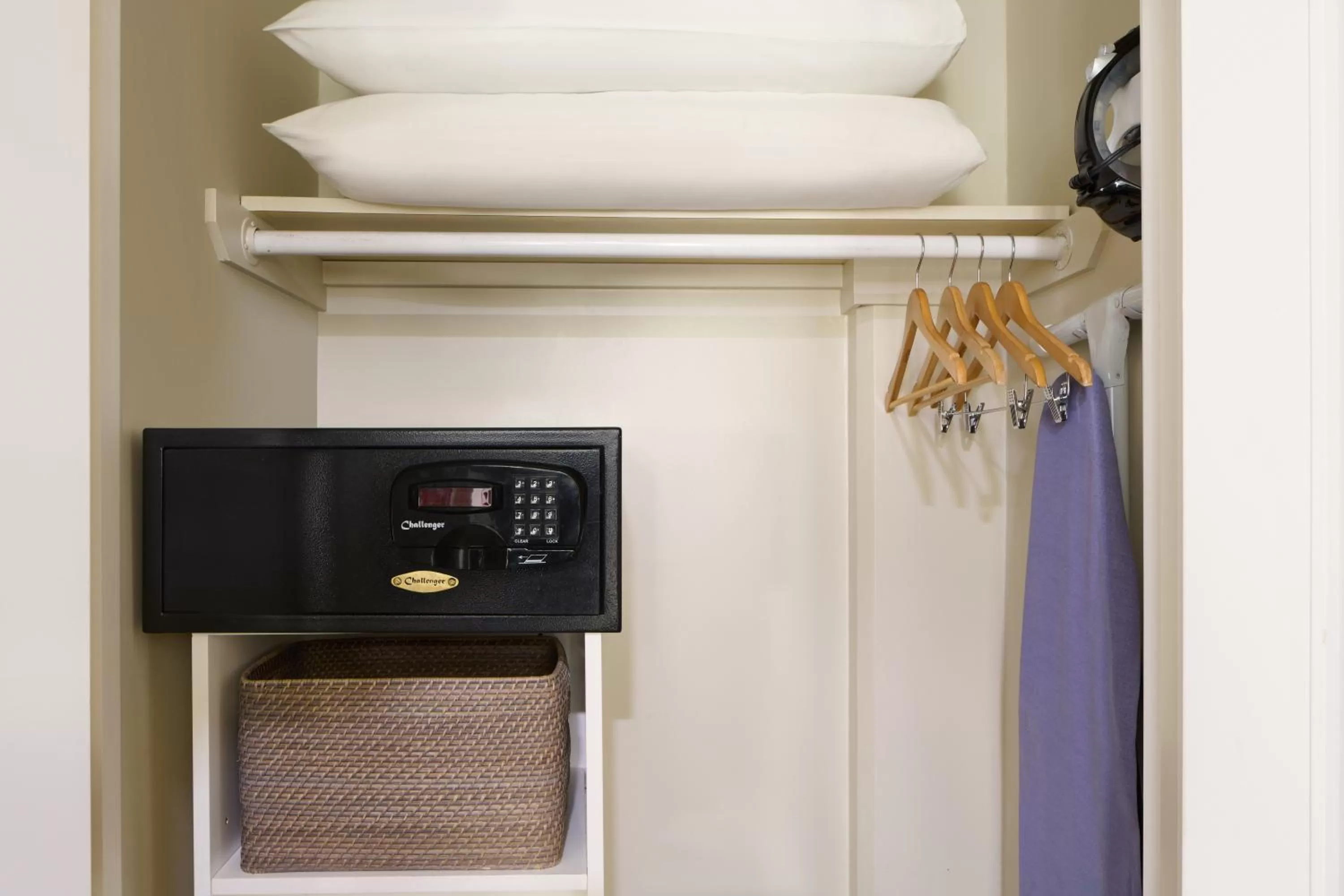 Bedroom in Hotel Renew