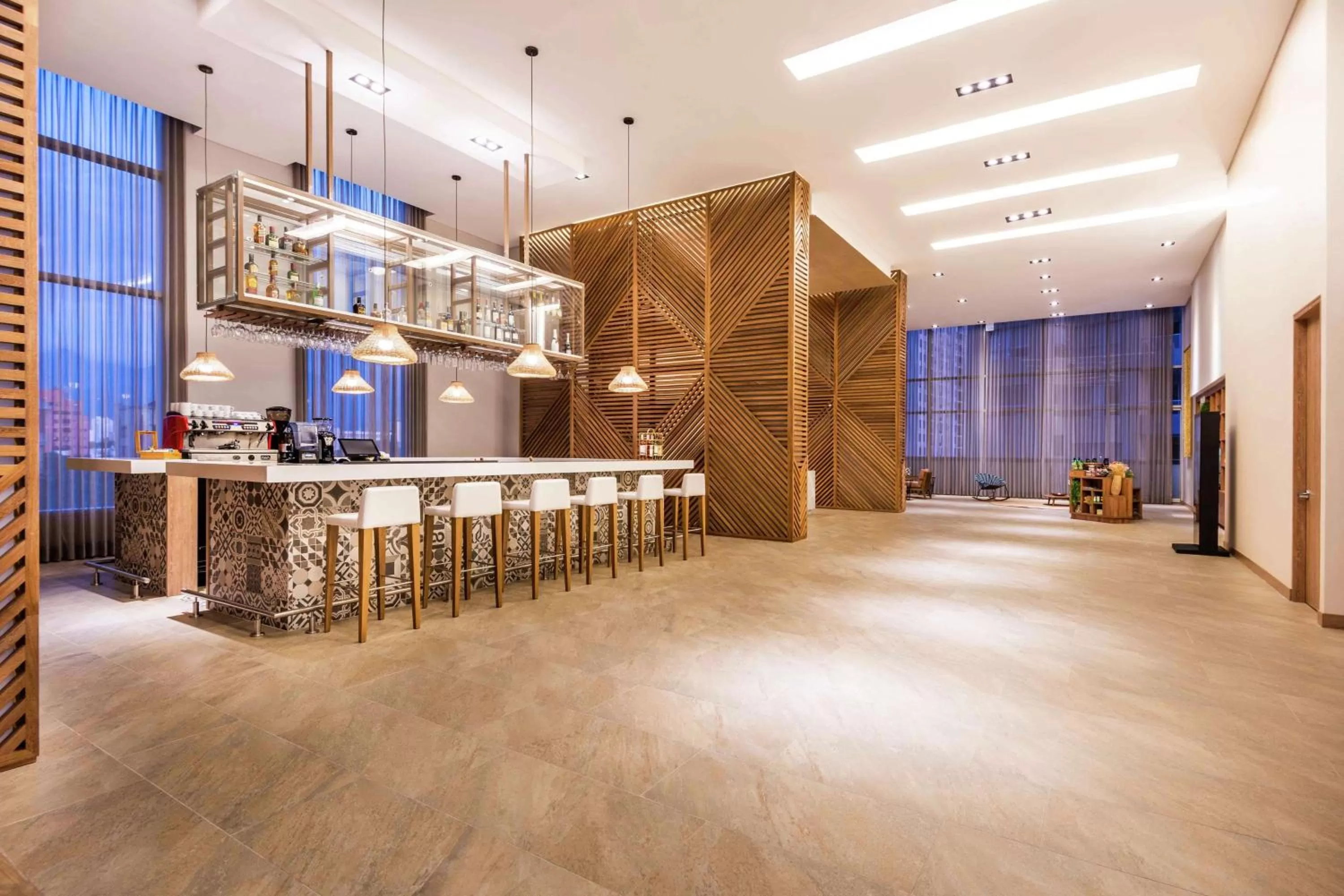 Lounge or bar in Hilton Garden Inn Santa Marta