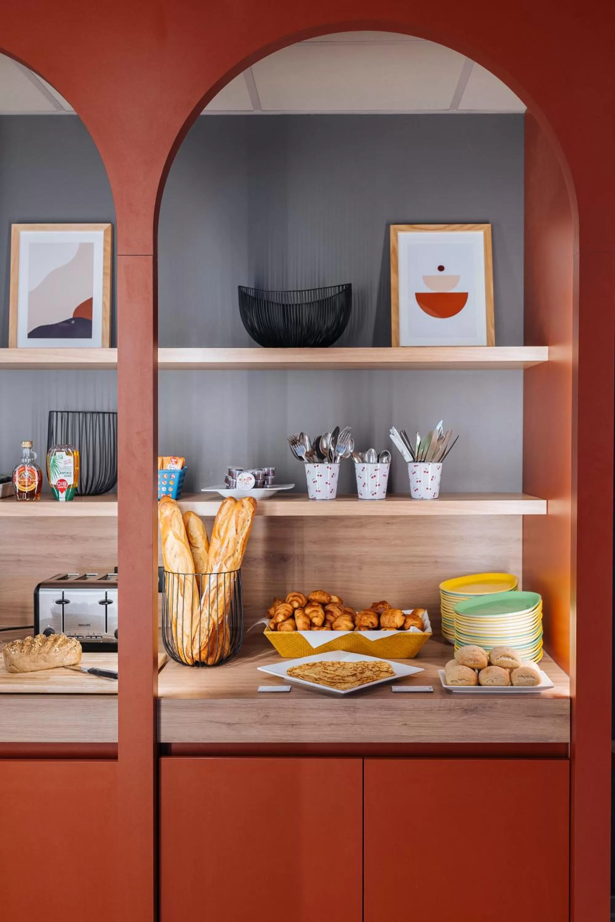 Restaurant/places to eat in ibis Styles Le Mans Gare Sud