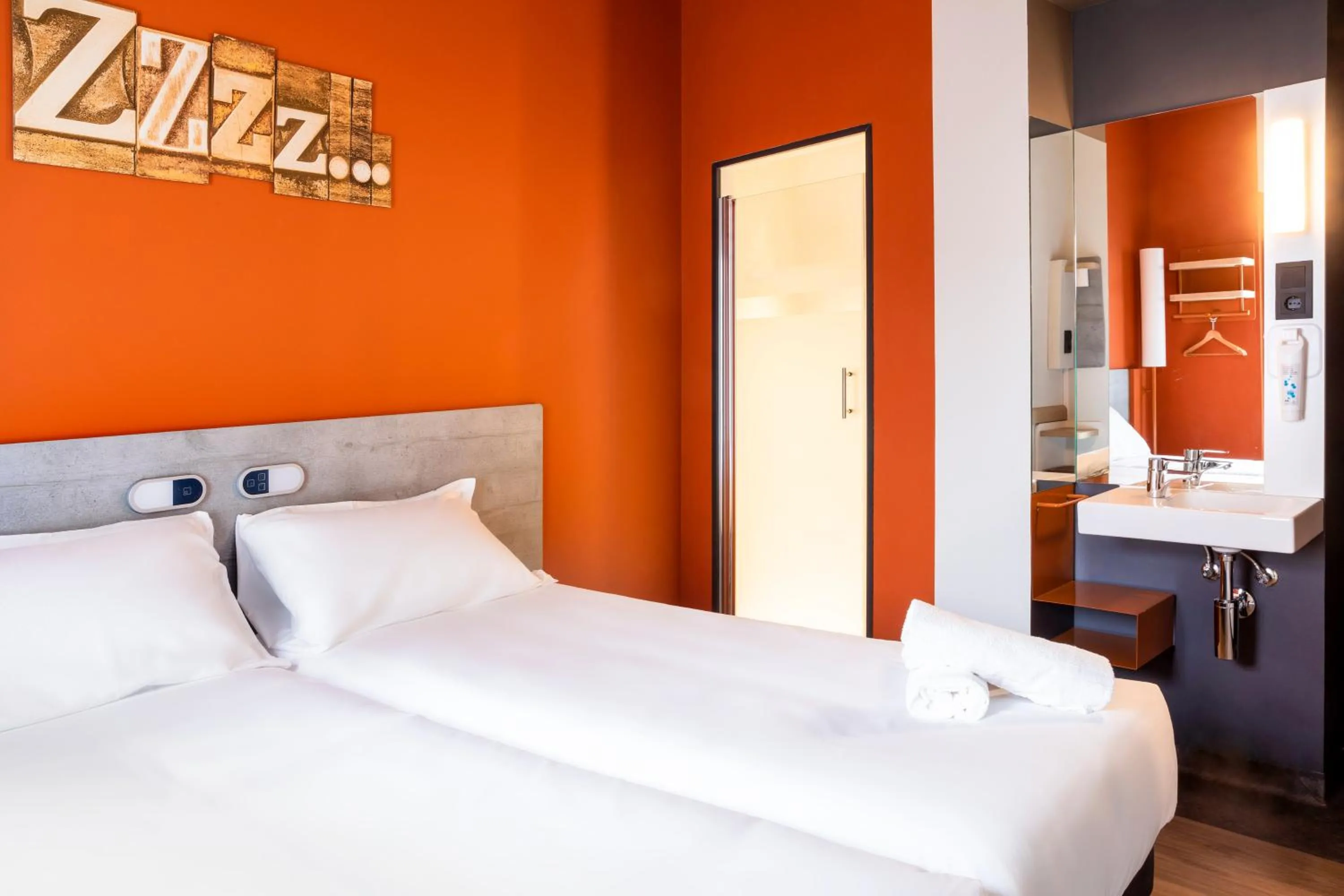Bed in Ibis Budget Bilbao City