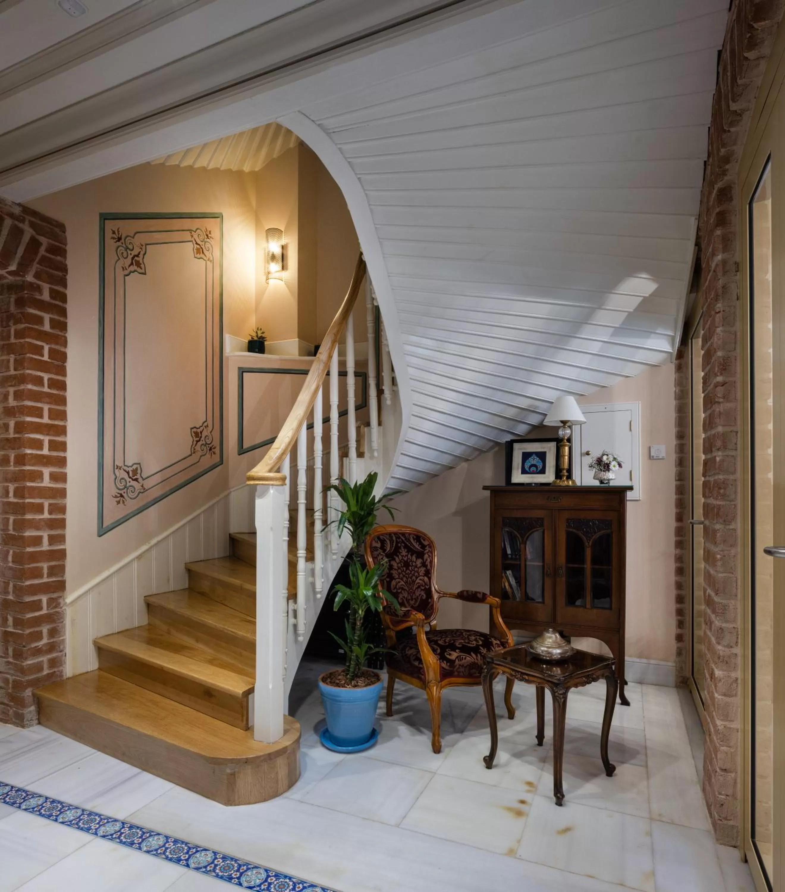 Library in Hotel Turkish House