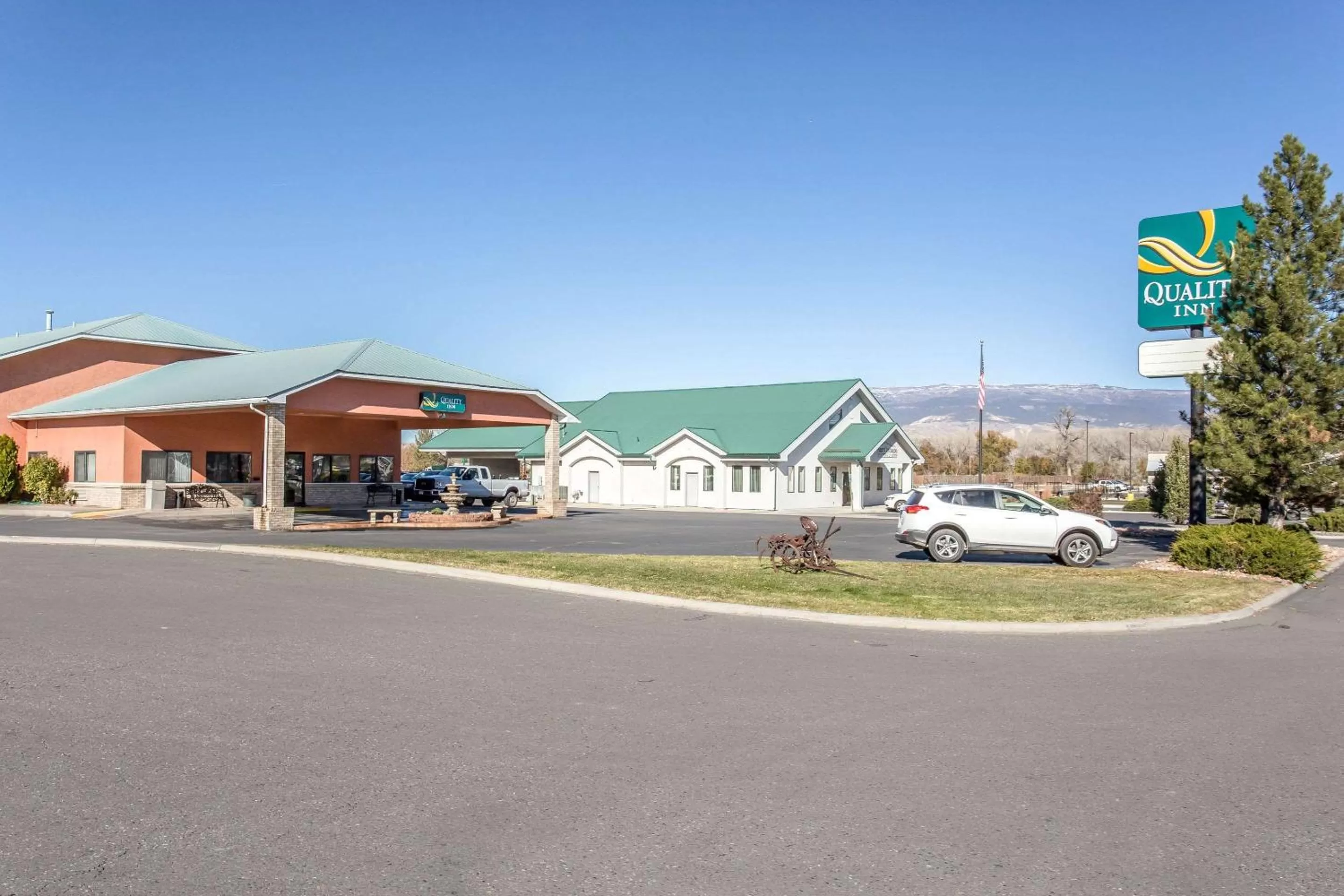 Property building in Quality Inn Delta Gateway to Rocky Mountains