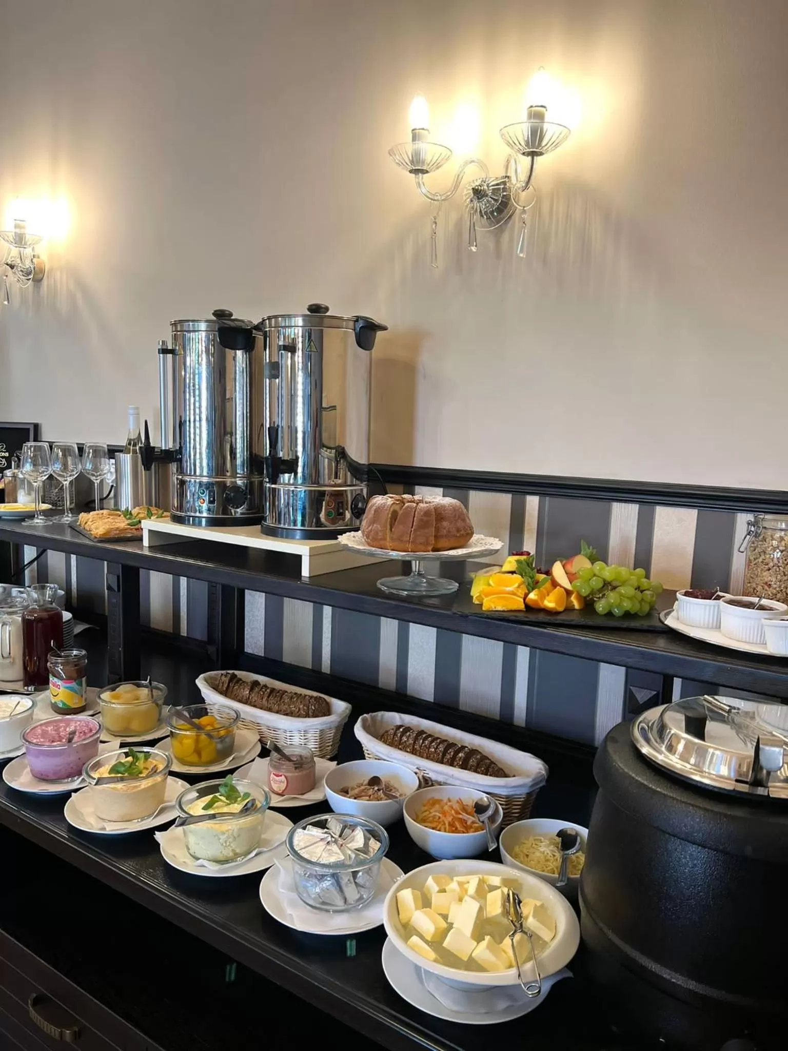 Buffet breakfast in Wine & Wellness hotel Besední dům