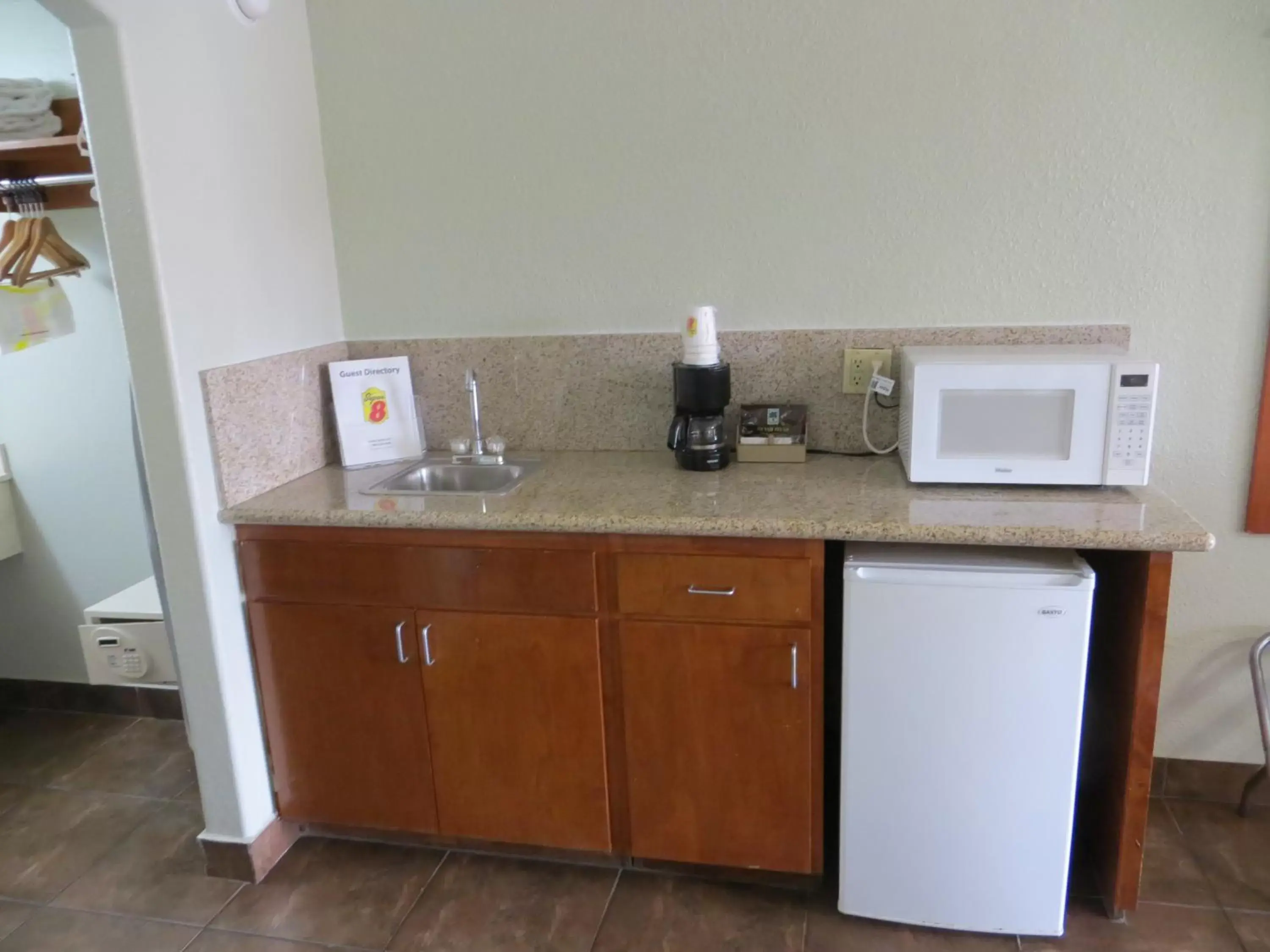 King Room with Kitchenette in Super 8 by Wyndham South Padre Island King Room with Kitchenette in Super 8 by Wyndham South Padre Island