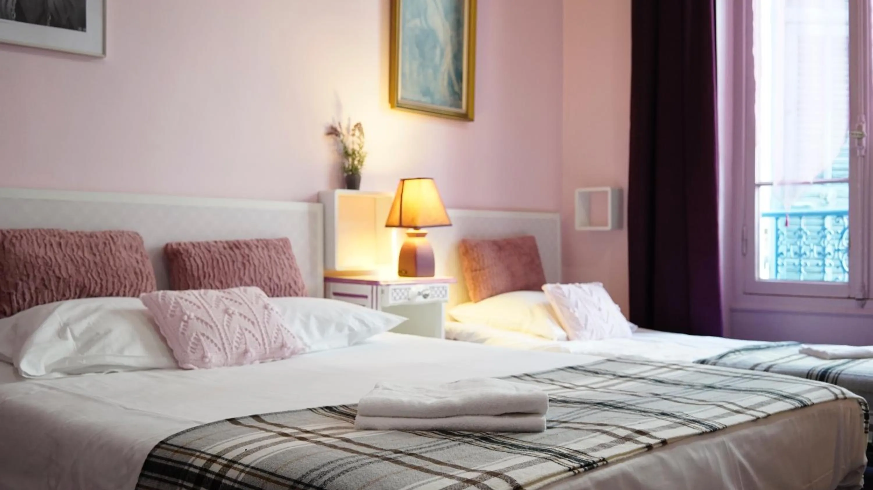 Bedroom, Bed in Hotel des Dames