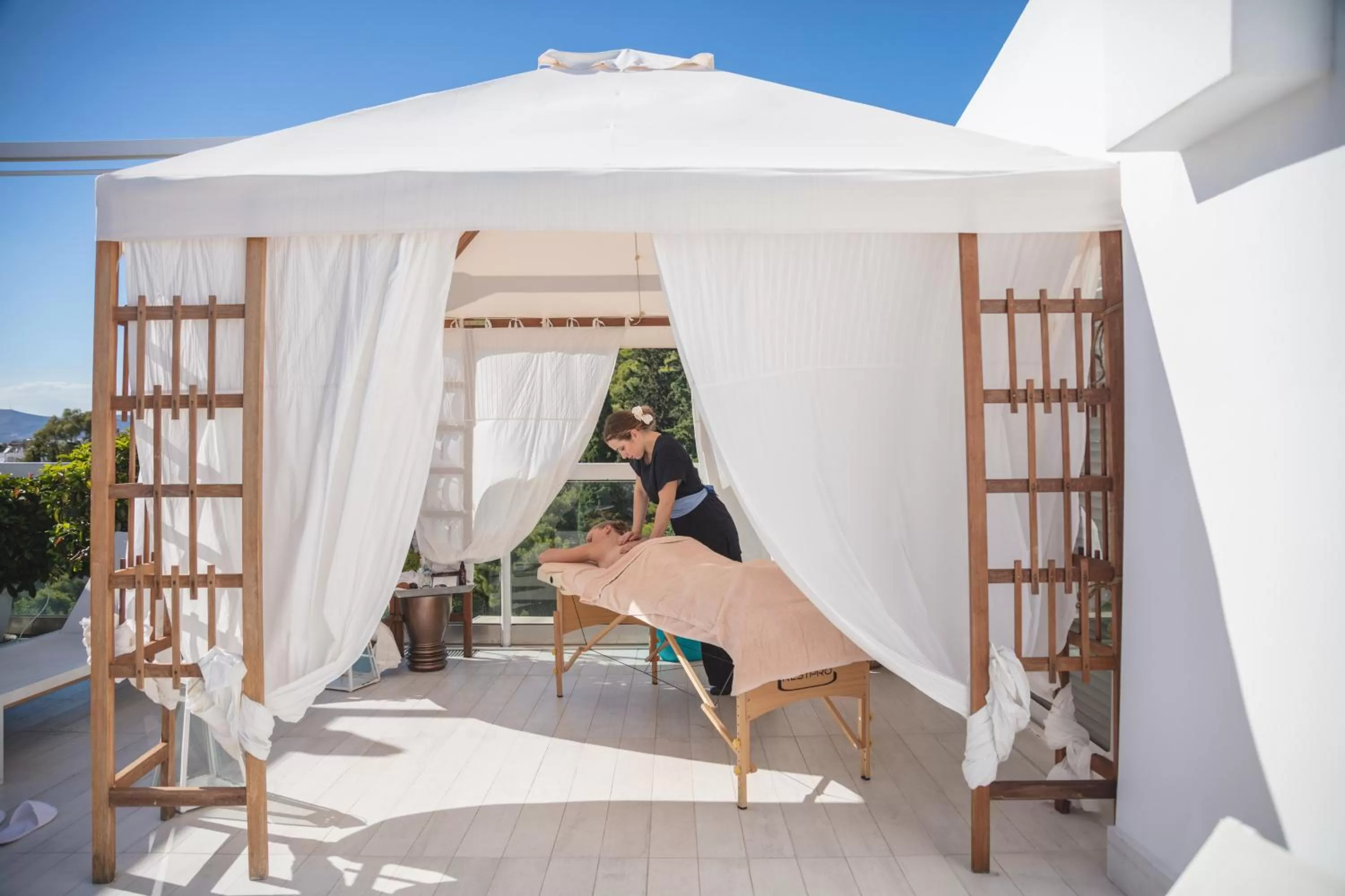 Massage in St George Lycabettus Lifestyle Hotel