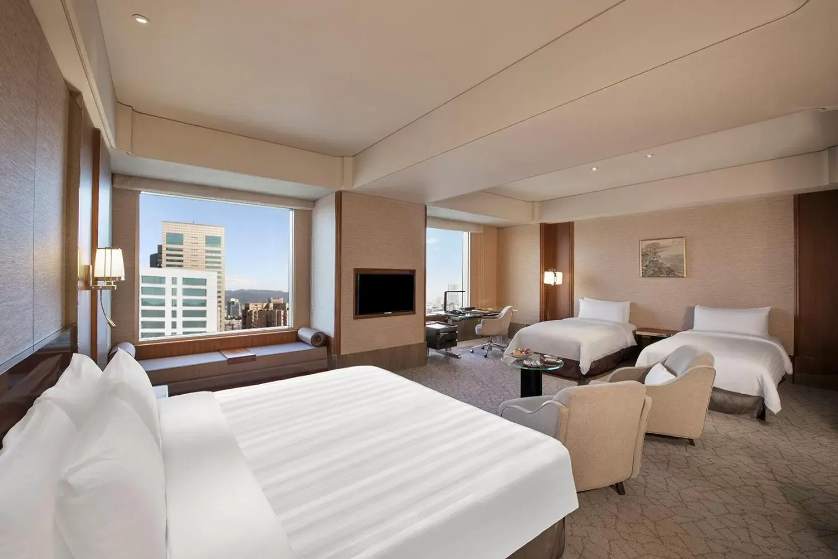 Grand Deluxe Family Room in Shangri-La Far Eastern, Taipei Grand Deluxe Family Room in Shangri-La Far Eastern, Taipei