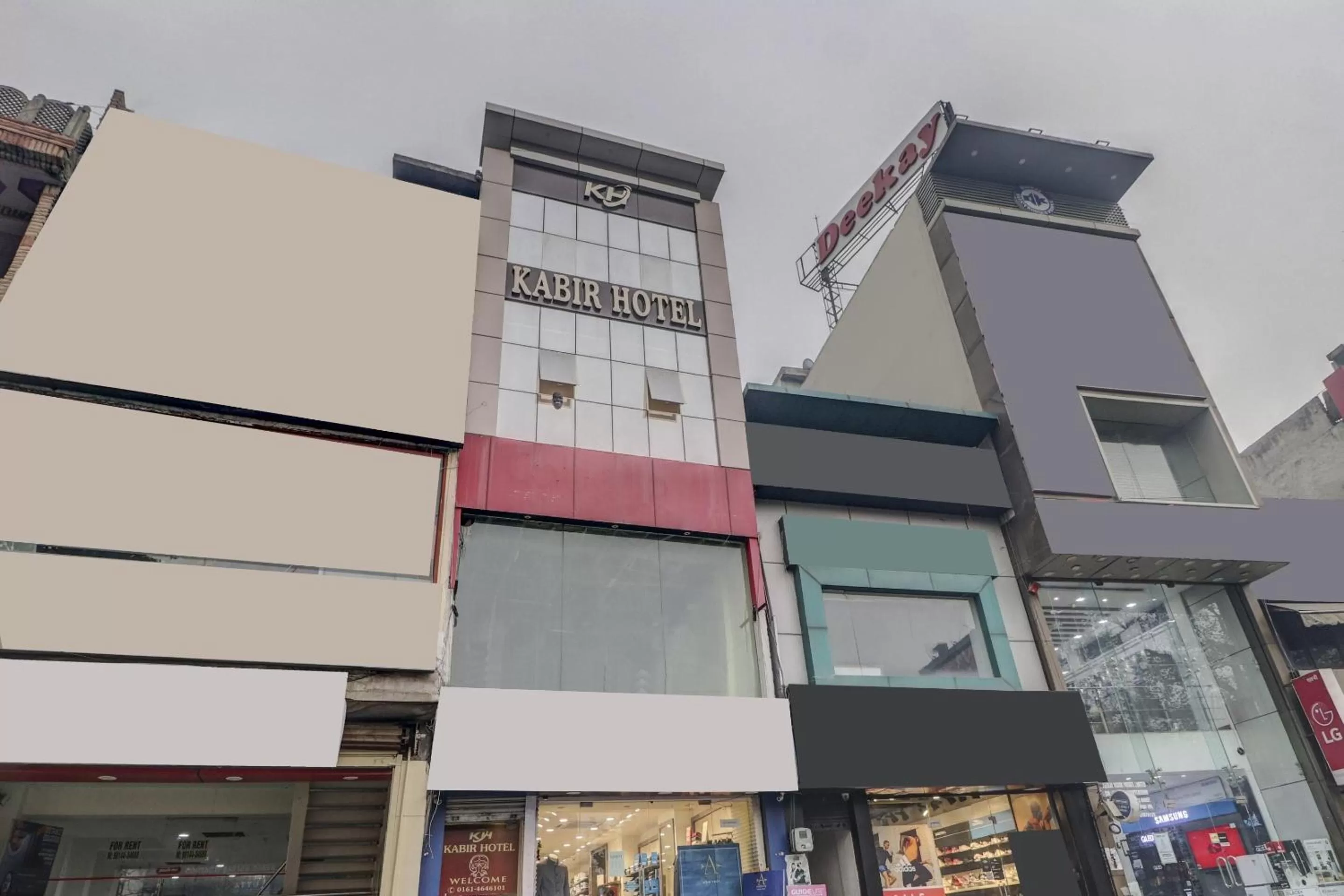 Facade/entrance, Property Building in OYO Flagship 77562 Hotel Kabir