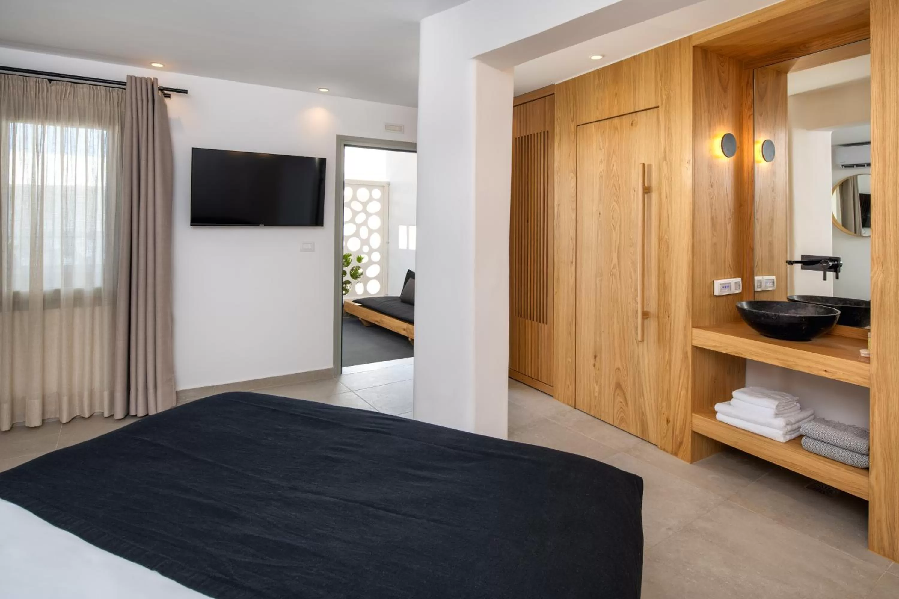 Bed in Callia Retreat Suites - Adults Only