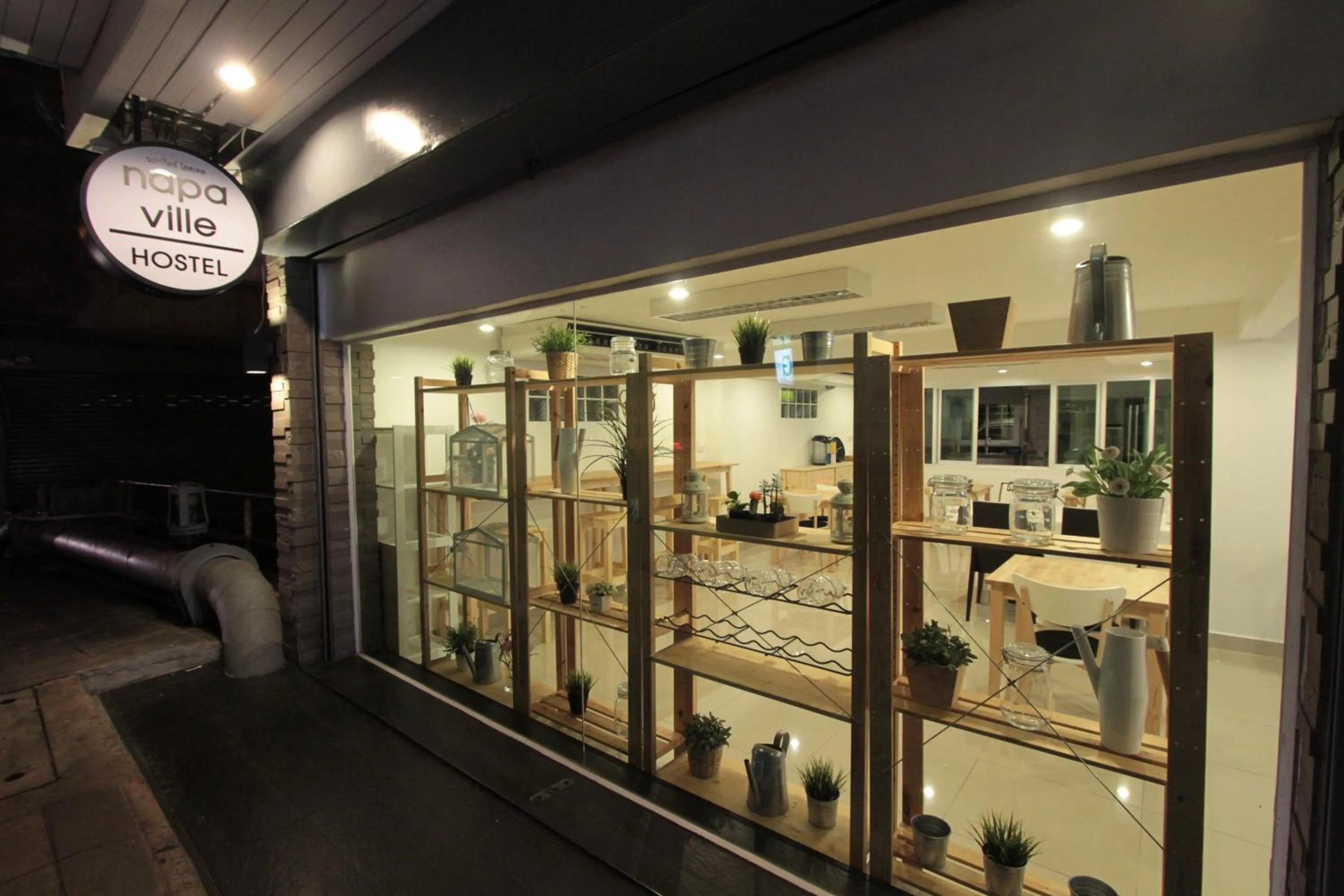 Facade/entrance in Napaville Huai Khwang