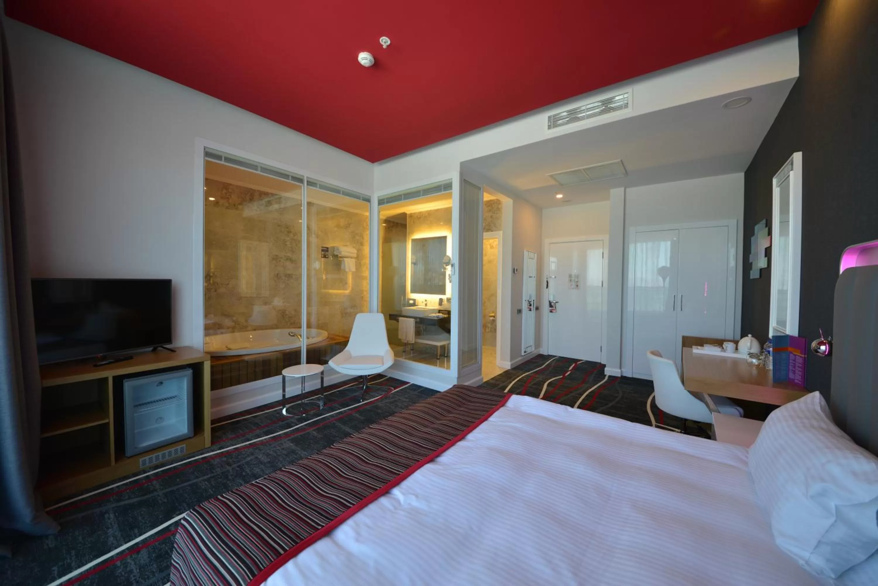 Photo of the whole room, Bed in Park Inn by Radisson Ankara Cankaya