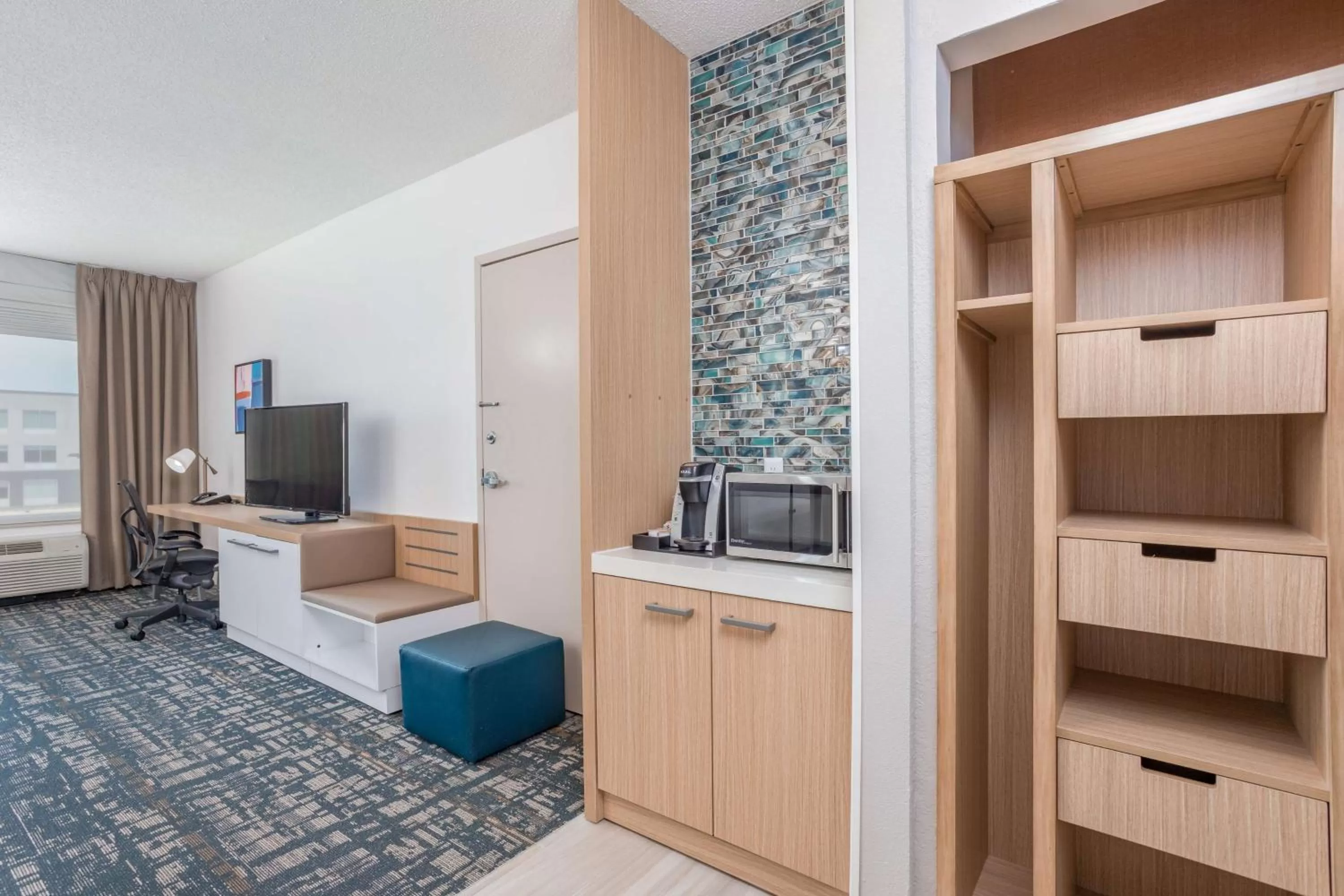 Bedroom, Bed in Hilton Garden Inn Cincinnati/Sharonville