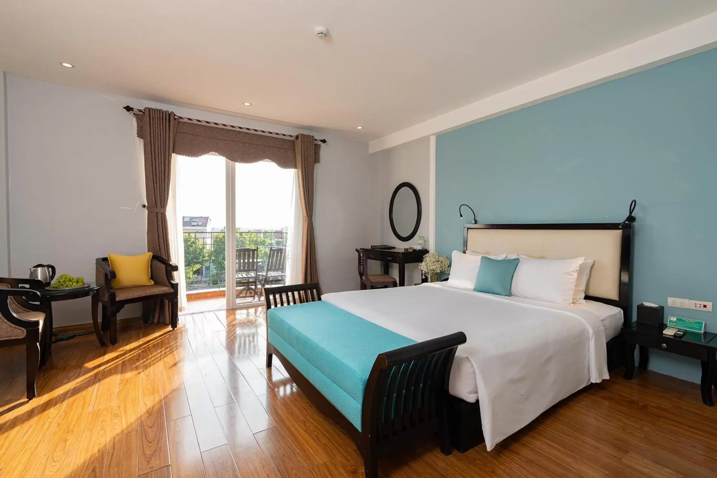 Junior Double Room with Balcony City view in Hoian Sincerity Hotel & Spa Junior Double Room with Balcony City view in Hoian Sincerity Hotel & Spa