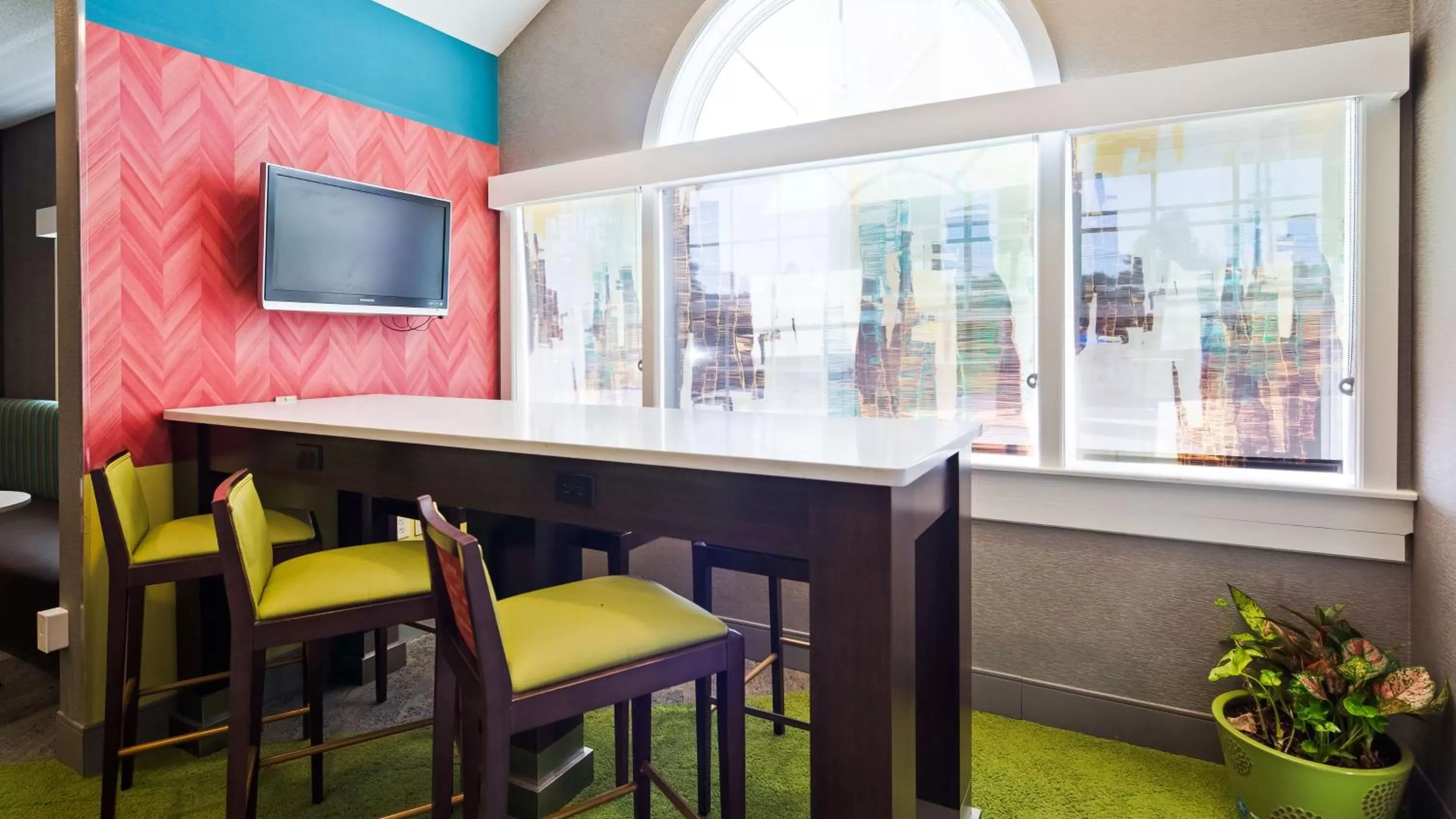 Lobby or reception in Best Western Plus Harrisburg Mechanicsburg