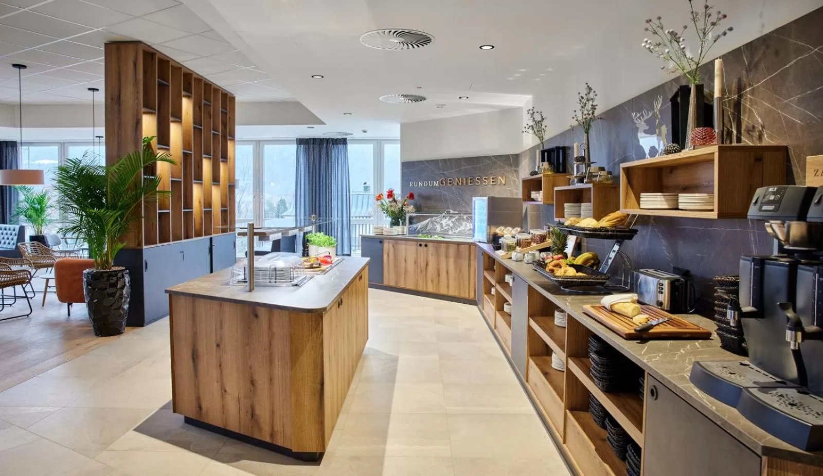 Restaurant/places to eat in Boardinghouse Das RUNDUM